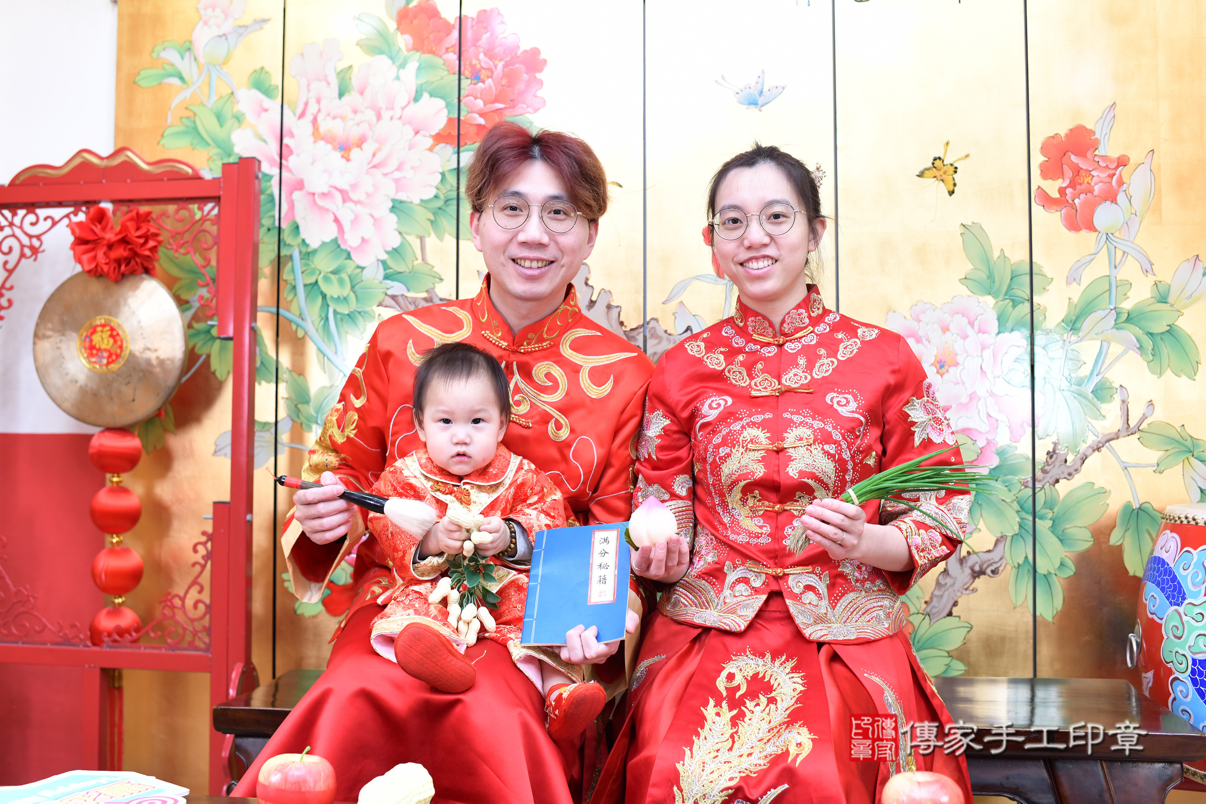 台北市大同區小祈寶寶抓周推薦：傳家台北店抓周度脺中國風會場，嬰兒古禮抓周流程儀式吉祥話、抓周道具物品24種、拍照。抓周證書。2025.2.9，照片19