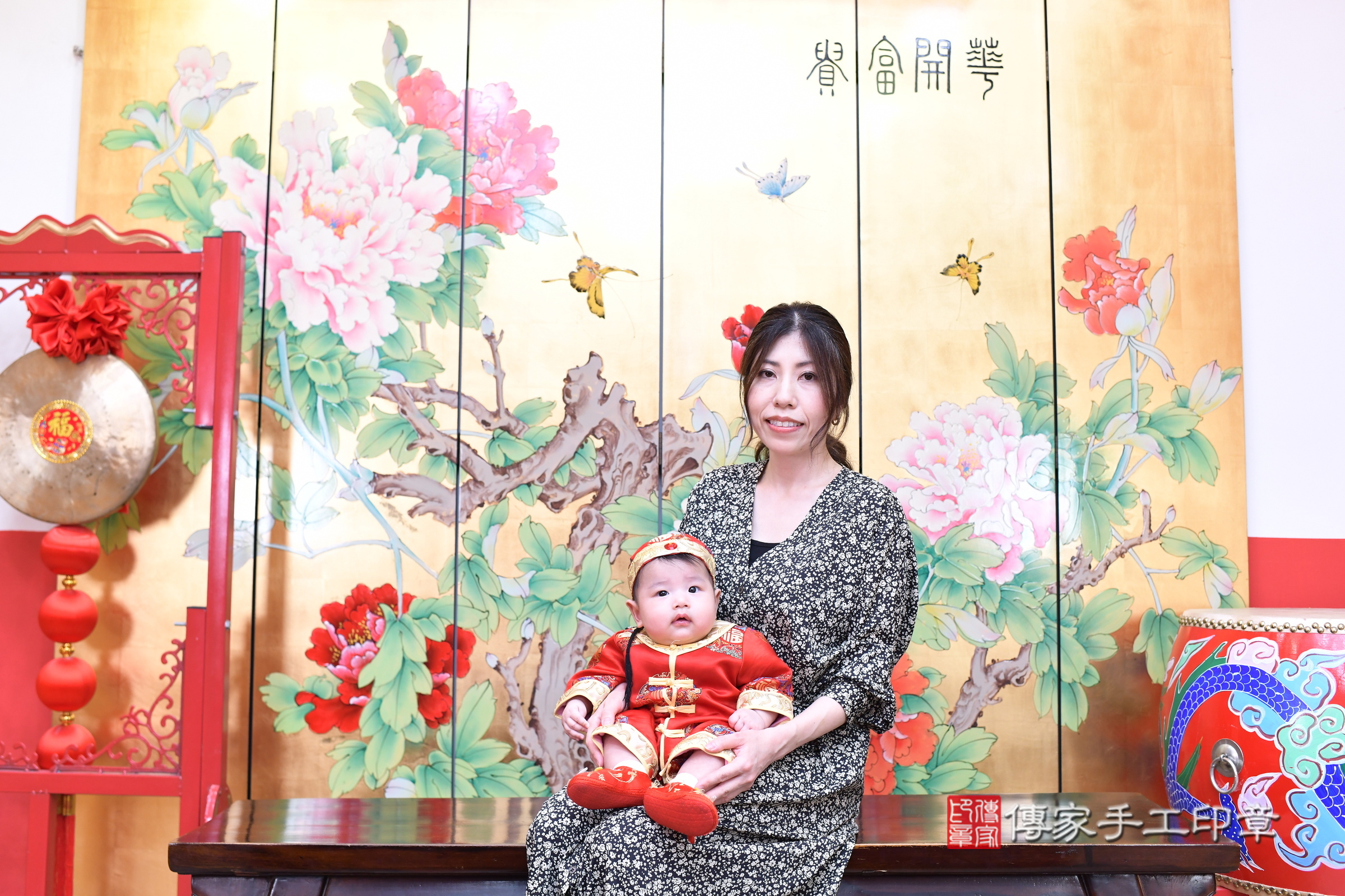 新北市永和區元元寶寶收涎推薦：傳家新北店收涎中國風會場，嬰兒古禮收涎收口水流程儀式、收涎吉祥話、收涎餅乾、收涎拍照。收涎證書。2025.2.26，照片4