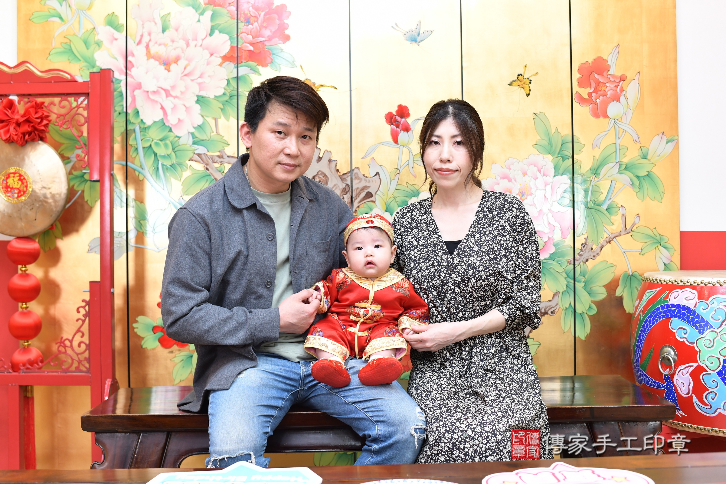 新北市永和區元元寶寶收涎推薦：傳家新北店收涎中國風會場，嬰兒古禮收涎收口水流程儀式、收涎吉祥話、收涎餅乾、收涎拍照。收涎證書。2025.2.26，照片2