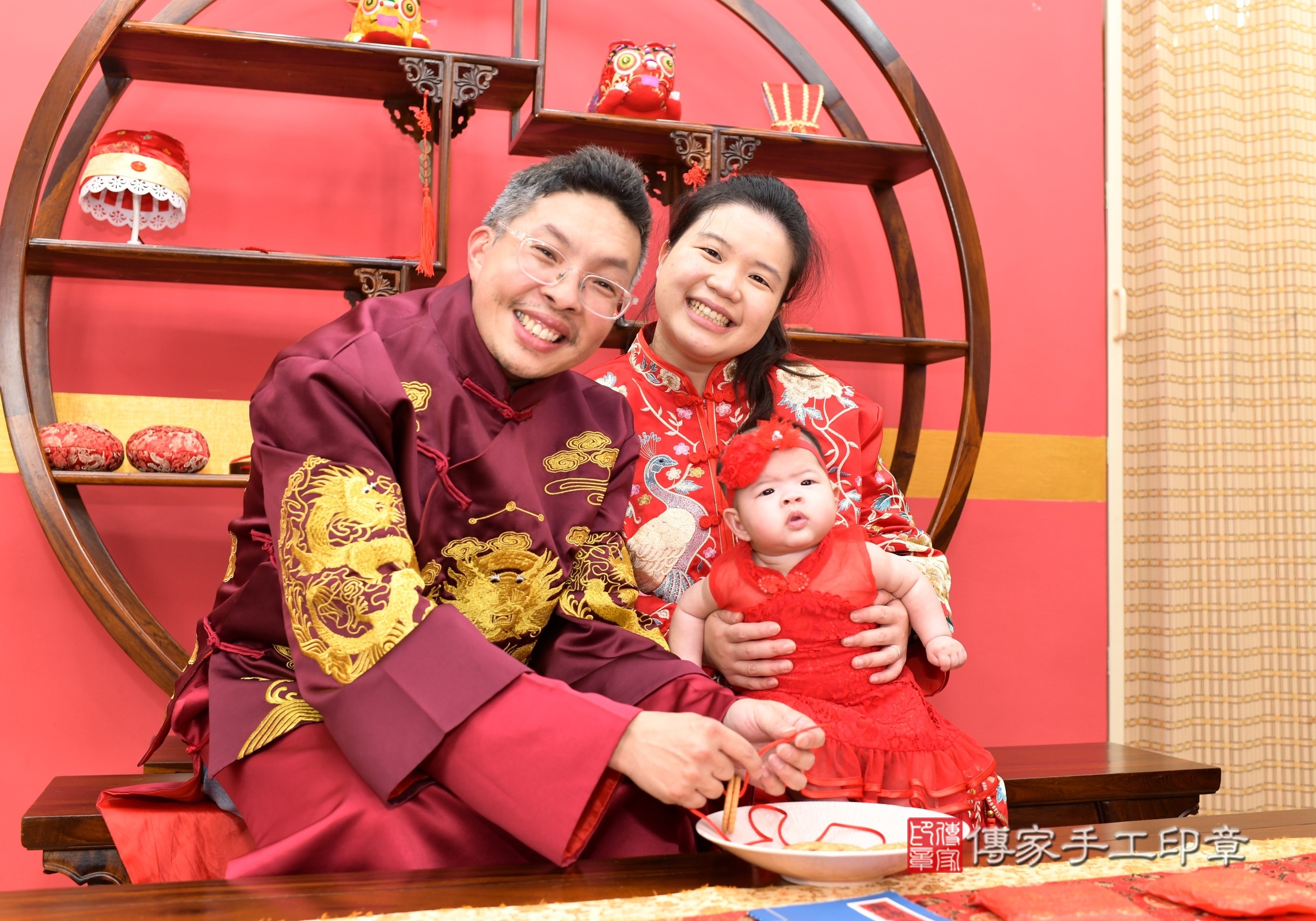 新北市永和區恩恩寶寶收涎推薦：傳家新北店收涎中國風會場，嬰兒古禮收涎收口水流程儀式、收涎吉祥話、收涎餅乾、收涎拍照。收涎證書。2025.2.28，照片6