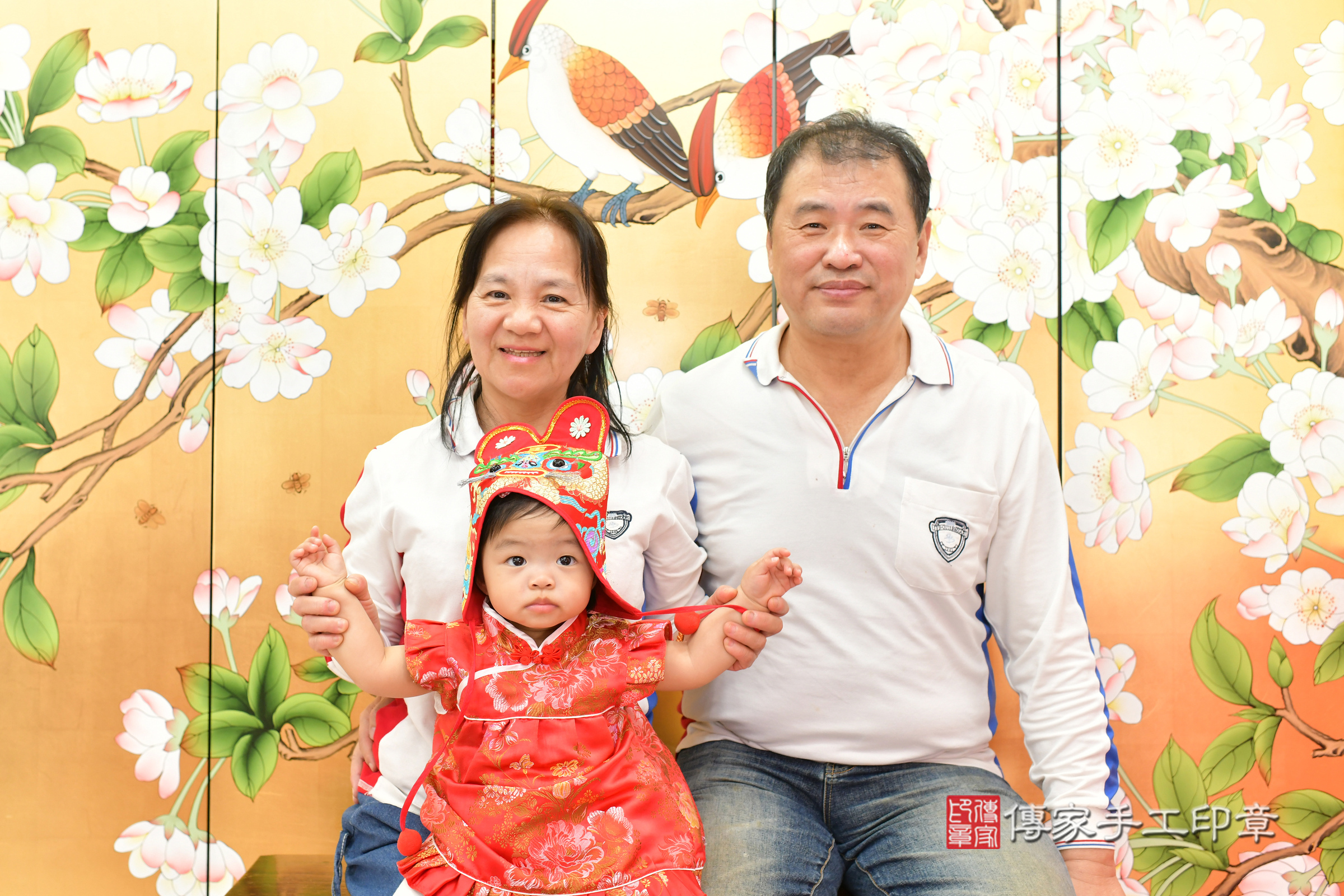 台中市北區小婕寶寶抓周推薦:傳家台中店抓周度脺中國風會場,嬰兒古禮抓周流程儀式吉祥話、抓周道具物品24種、拍照。抓周證書。2025.3.3,照片5 台中市北區小婕寶寶抓周推薦:傳家台中店抓周度脺中國風會場,嬰兒古禮抓周流程儀式吉祥話、抓周道具物品24種、拍照。抓周證書。2025.3.3,照片5