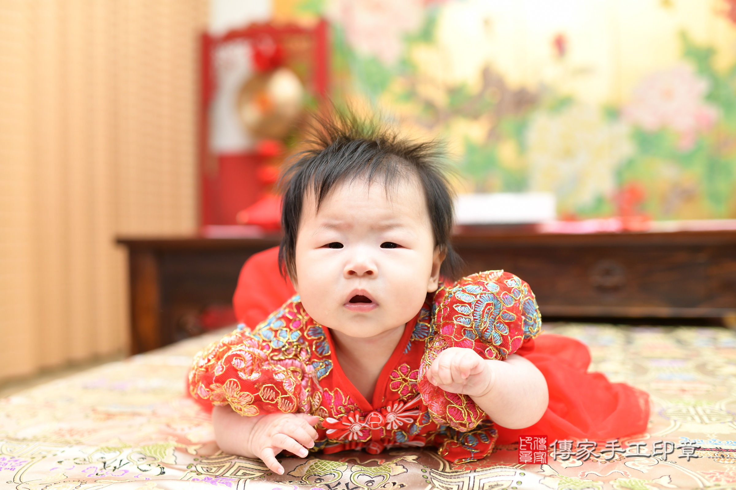 新北市永和區妡妡寶寶收涎推薦：傳家新北店收涎中國風會場，嬰兒古禮收涎收口水流程儀式、收涎吉祥話、收涎餅乾、收涎拍照。收涎證書。2025.3.8，照片4