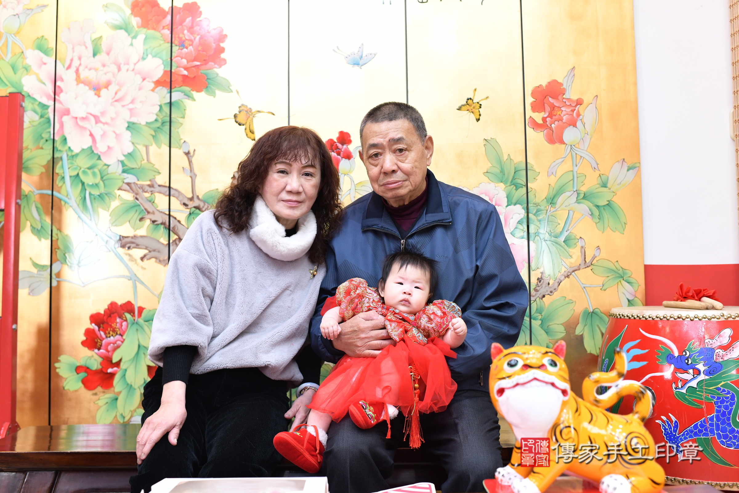 新北市永和區妡妡寶寶收涎推薦：傳家新北店收涎中國風會場，嬰兒古禮收涎收口水流程儀式、收涎吉祥話、收涎餅乾、收涎拍照。收涎證書。2025.3.8，照片13