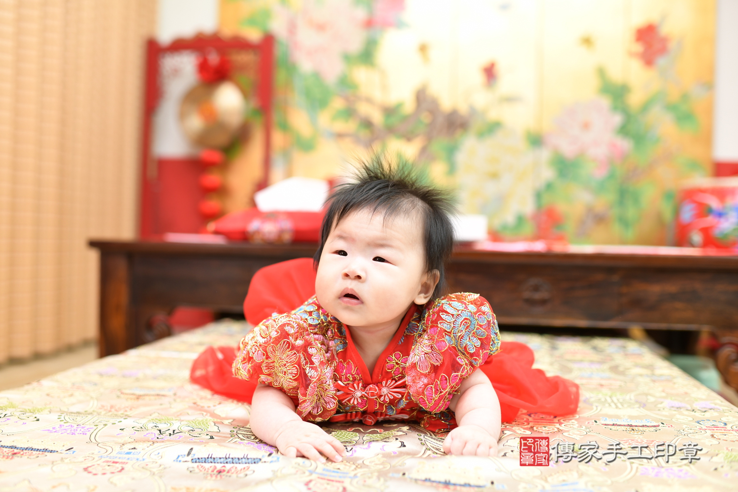 新北市永和區妡妡寶寶收涎推薦：傳家新北店收涎中國風會場，嬰兒古禮收涎收口水流程儀式、收涎吉祥話、收涎餅乾、收涎拍照。收涎證書。2025.3.8，照片5