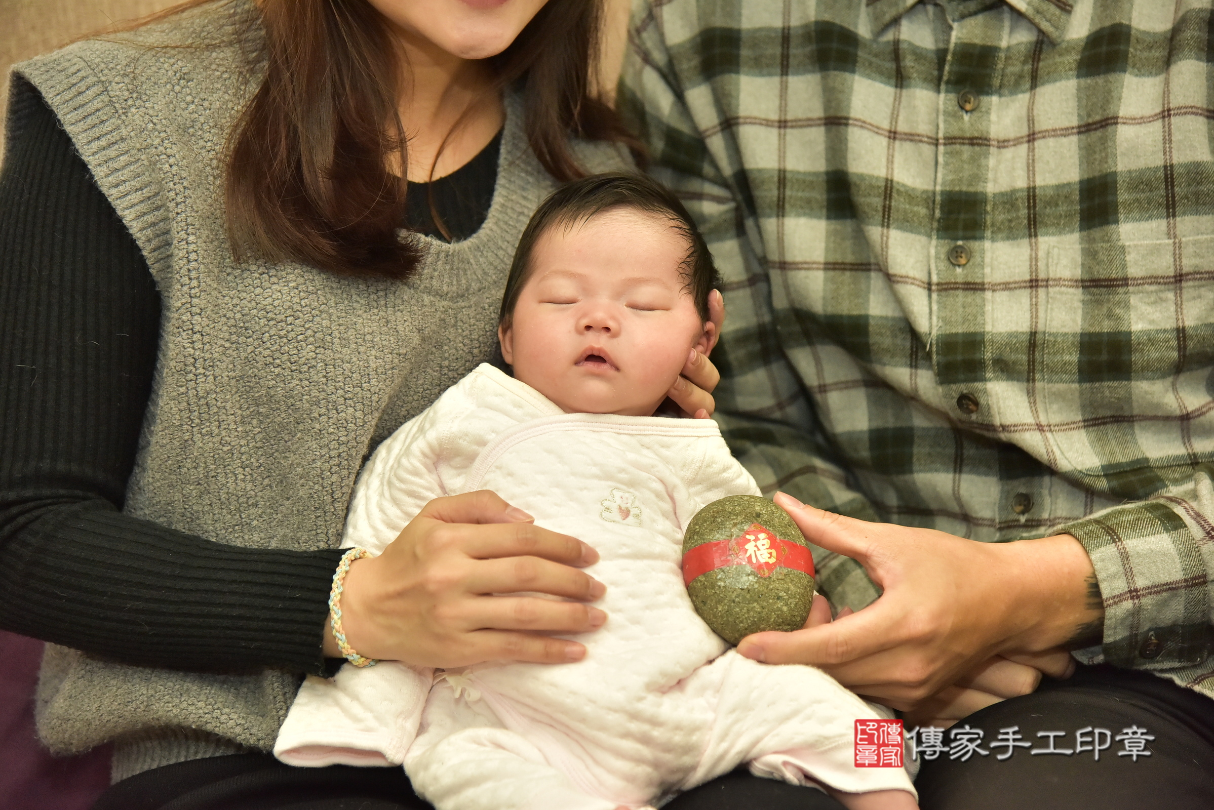 琳琳寶寶(新北市永和區嬰兒寶寶滿月剃頭理髮、嬰兒剃胎毛儀式吉祥話)。中國風會場，爸媽寶貝穿「日中韓」古裝禮服。專業拍照、證書。★購買「臍帶章、肚臍章、胎毛筆刷印章」贈送：剃頭、收涎、抓周，三選一。2025.3.8，照片9