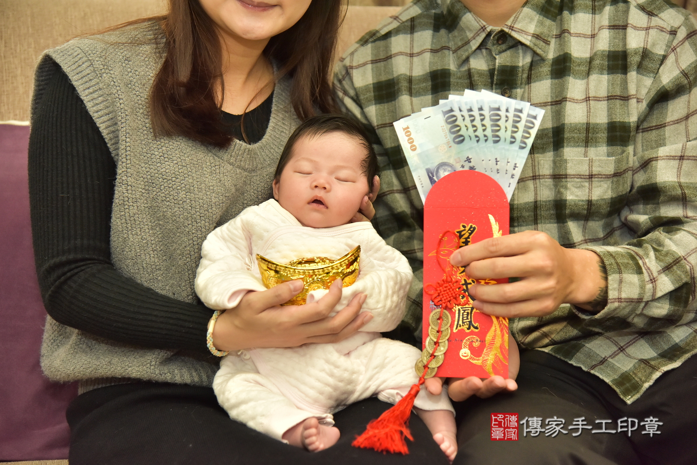 琳琳寶寶(新北市永和區嬰兒寶寶滿月剃頭理髮、嬰兒剃胎毛儀式吉祥話)。中國風會場，爸媽寶貝穿「日中韓」古裝禮服。專業拍照、證書。★購買「臍帶章、肚臍章、胎毛筆刷印章」贈送：剃頭、收涎、抓周，三選一。2025.3.8，照片11