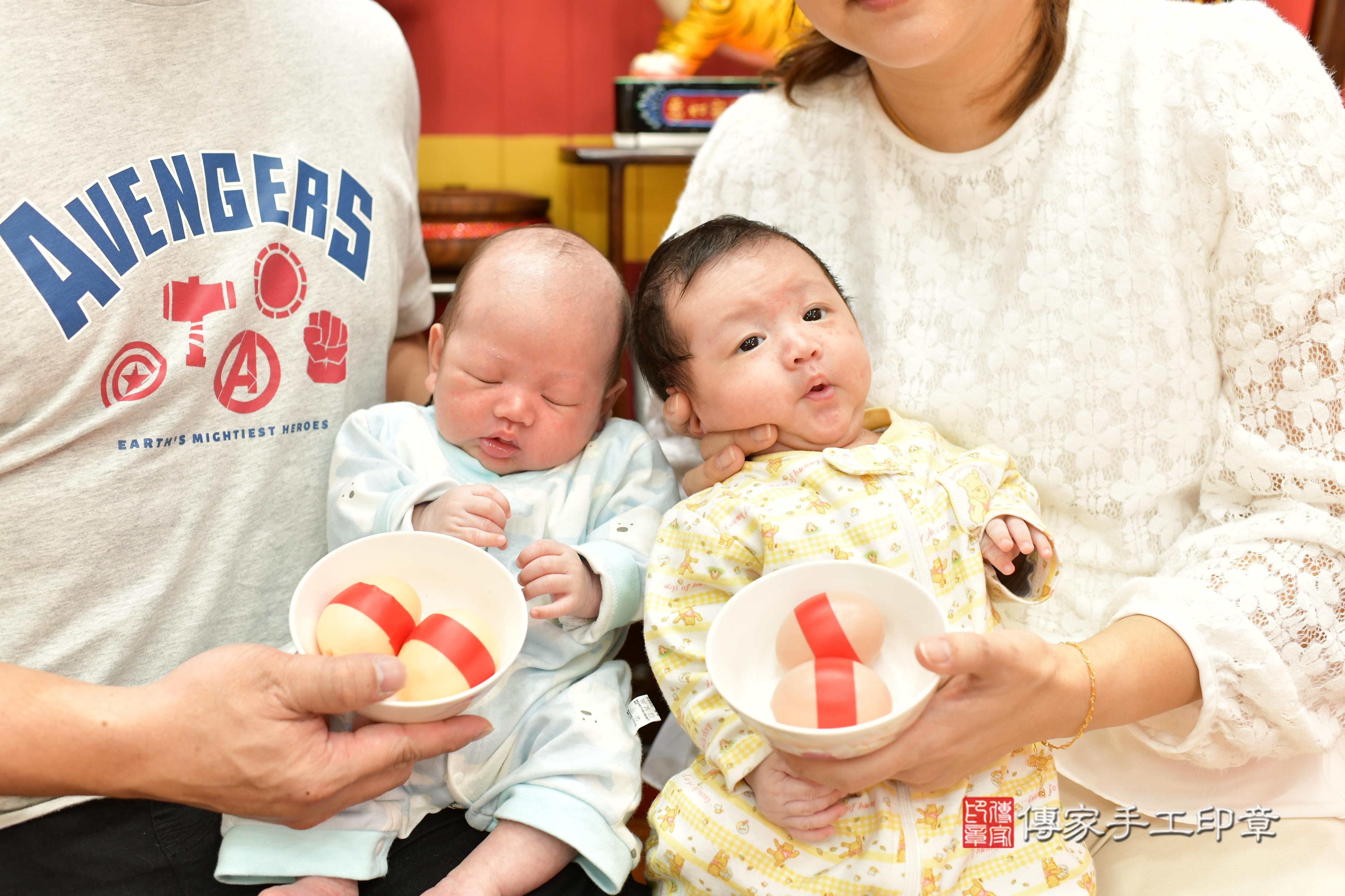 傳家手工印章桃園店、抓周、度脺、中國風會場、傳家嬰兒古禮、吉祥話、抓周道具物品24種、拍照。抓周證書。寶寶抓周、滿周歲、生日快樂、祝福