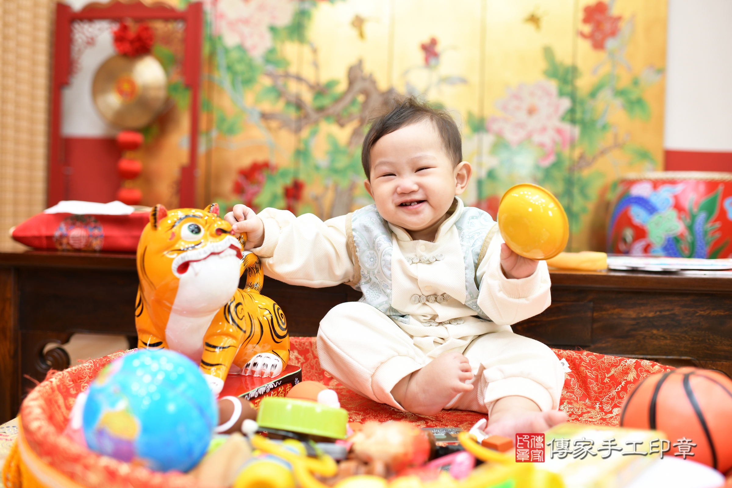 台北市大同區小澤寶寶抓周推薦:傳家台北店抓周度脺中國風會場,嬰兒古禮抓周流程儀式吉祥話、抓周道具物品24種、拍照。抓周證書。2025.2.27,照片7 台北市大同區小澤寶寶抓周推薦:傳家台北店抓周度脺中國風會場,嬰兒古禮抓周流程儀式吉祥話、抓周道具物品24種、拍照。抓周證書。2025.2.27,照片7