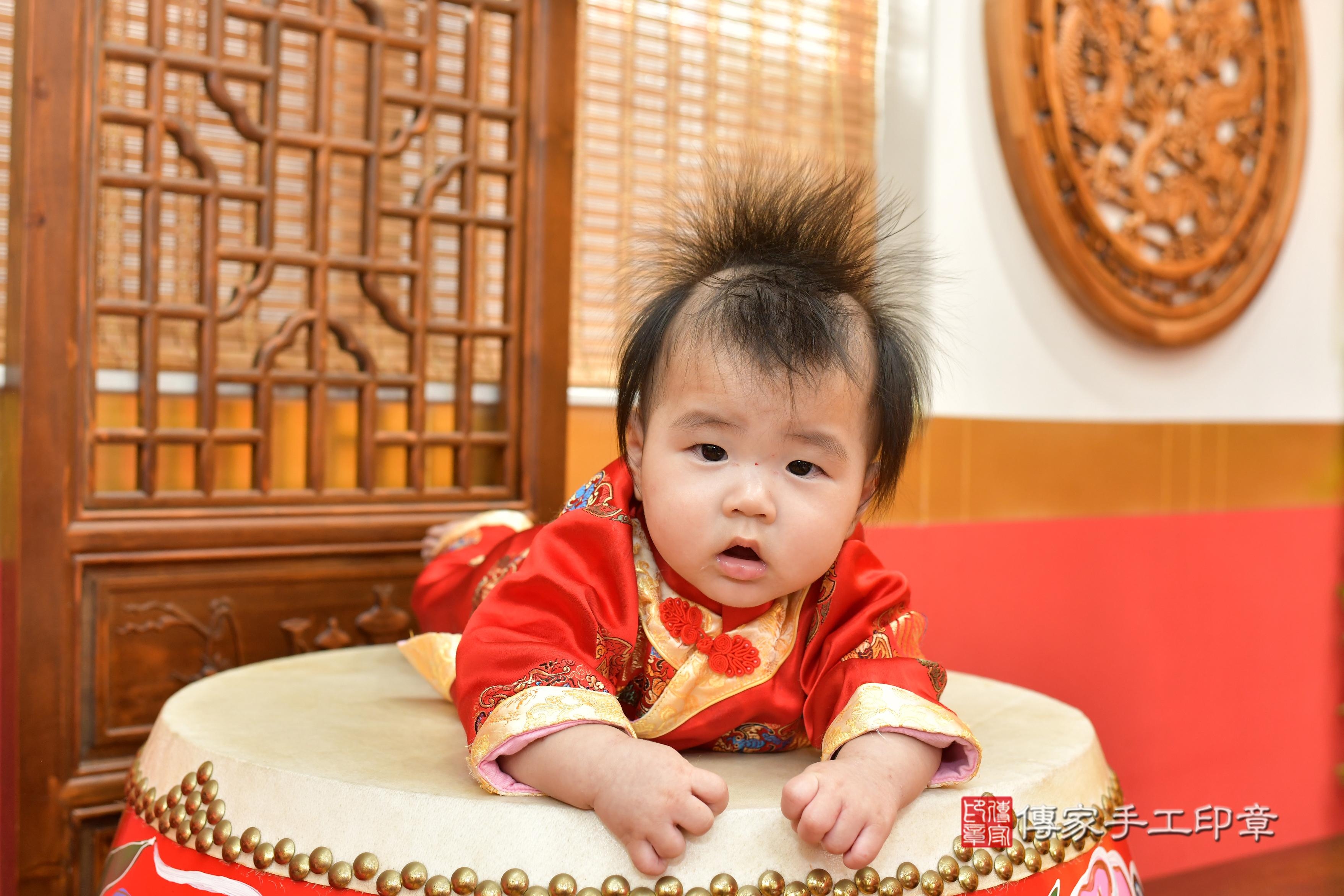 傳家手工印章桃園店、抓周、度脺、中國風會場、傳家嬰兒古禮、吉祥話、抓周道具物品24種、拍照。抓周證書。寶寶抓周、滿周歲、生日快樂、祝福 傳家手工印章桃園店、抓周、度脺、中國風會場、傳家嬰兒古禮、吉祥話、抓周道具物品24種、拍照。抓周證書。寶寶抓周、滿周歲、生日快樂、祝福