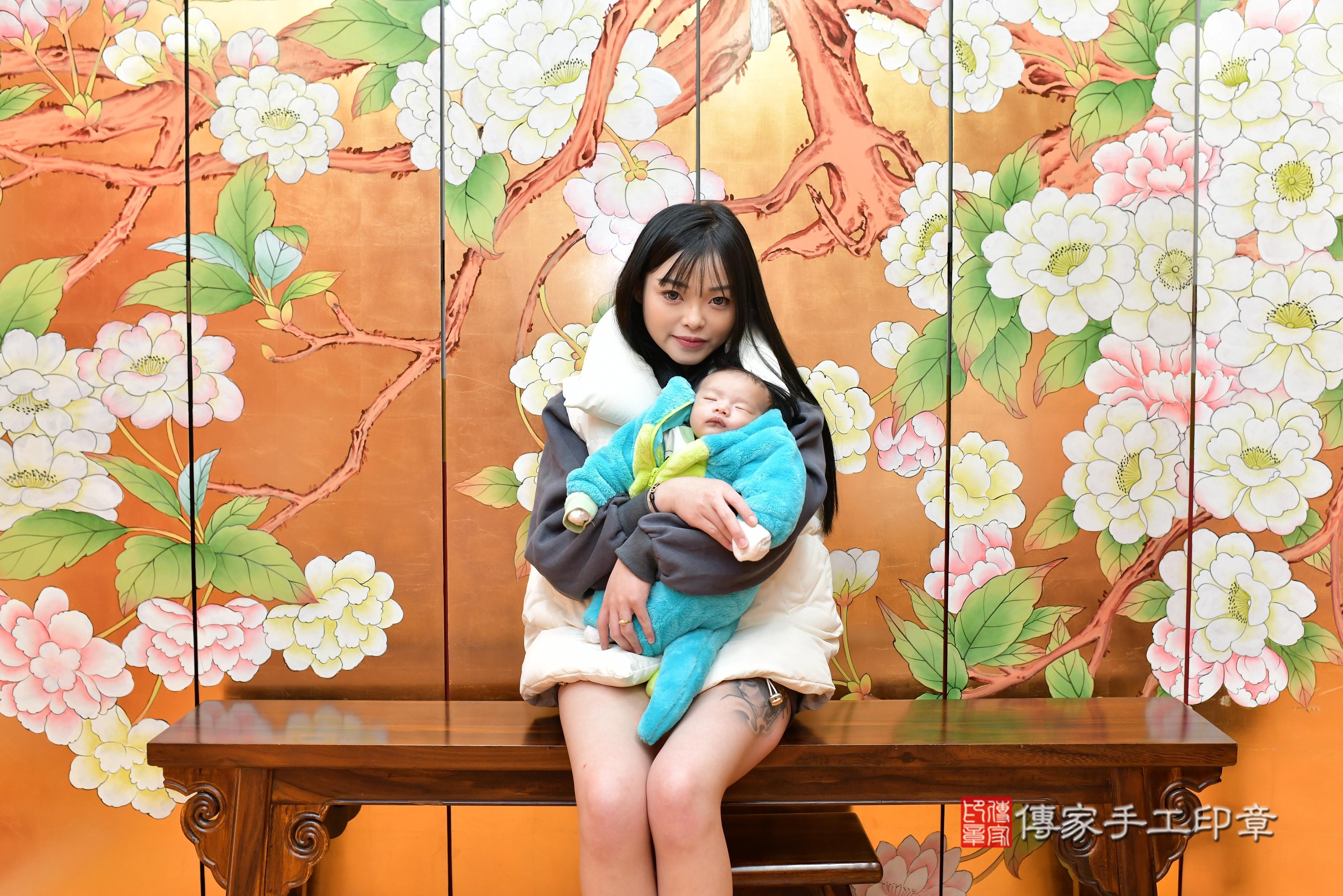 傳家手工印章桃園店、抓周、度脺、中國風會場、傳家嬰兒古禮、吉祥話、抓周道具物品24種、拍照。抓周證書。寶寶抓周、滿周歲、生日快樂、祝福