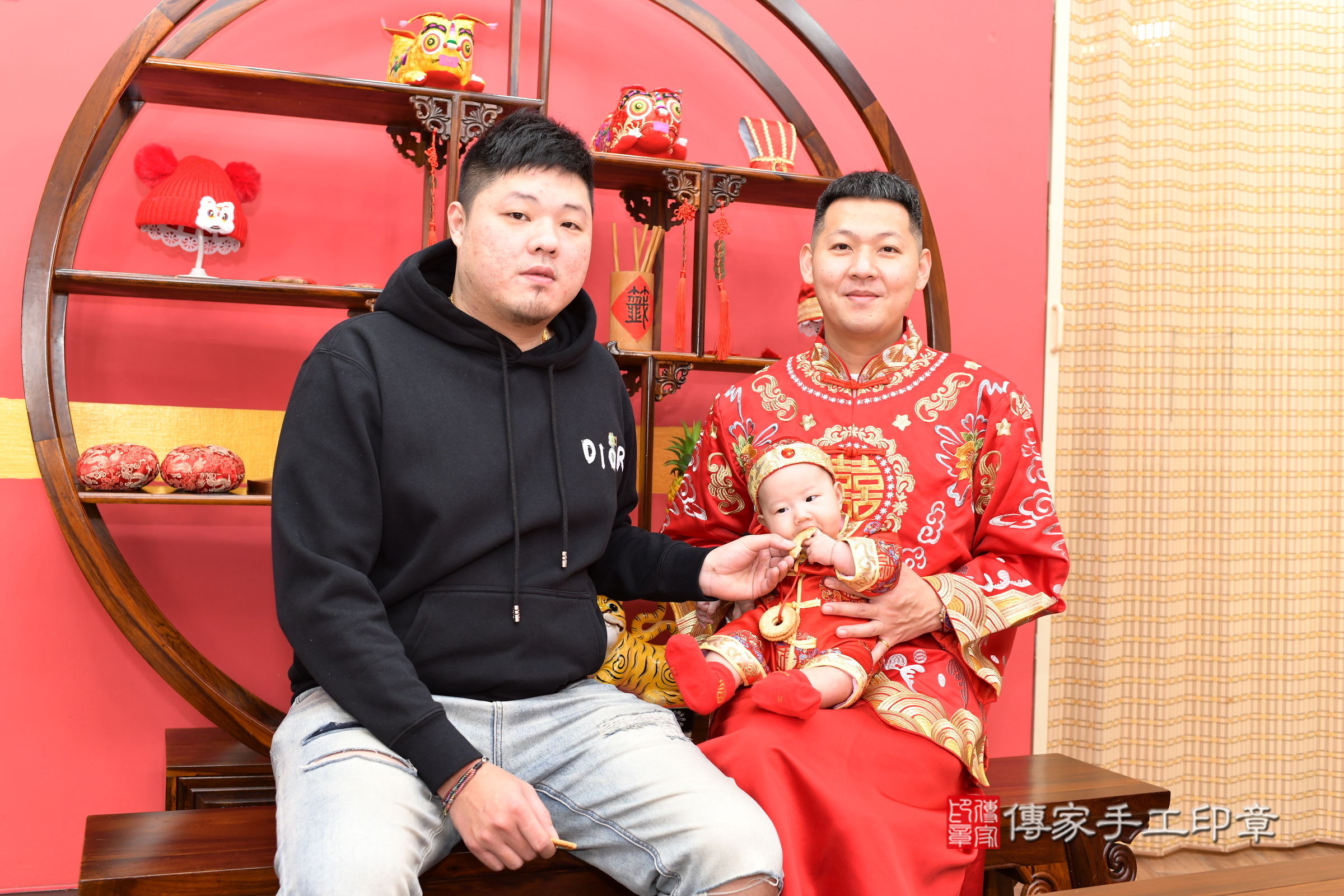 新北市永和區昊昊寶寶收涎推薦：傳家新北店收涎中國風會場，嬰兒古禮收涎收口水流程儀式、收涎吉祥話、收涎餅乾、收涎拍照。收涎證書。2025.3.6，照片12