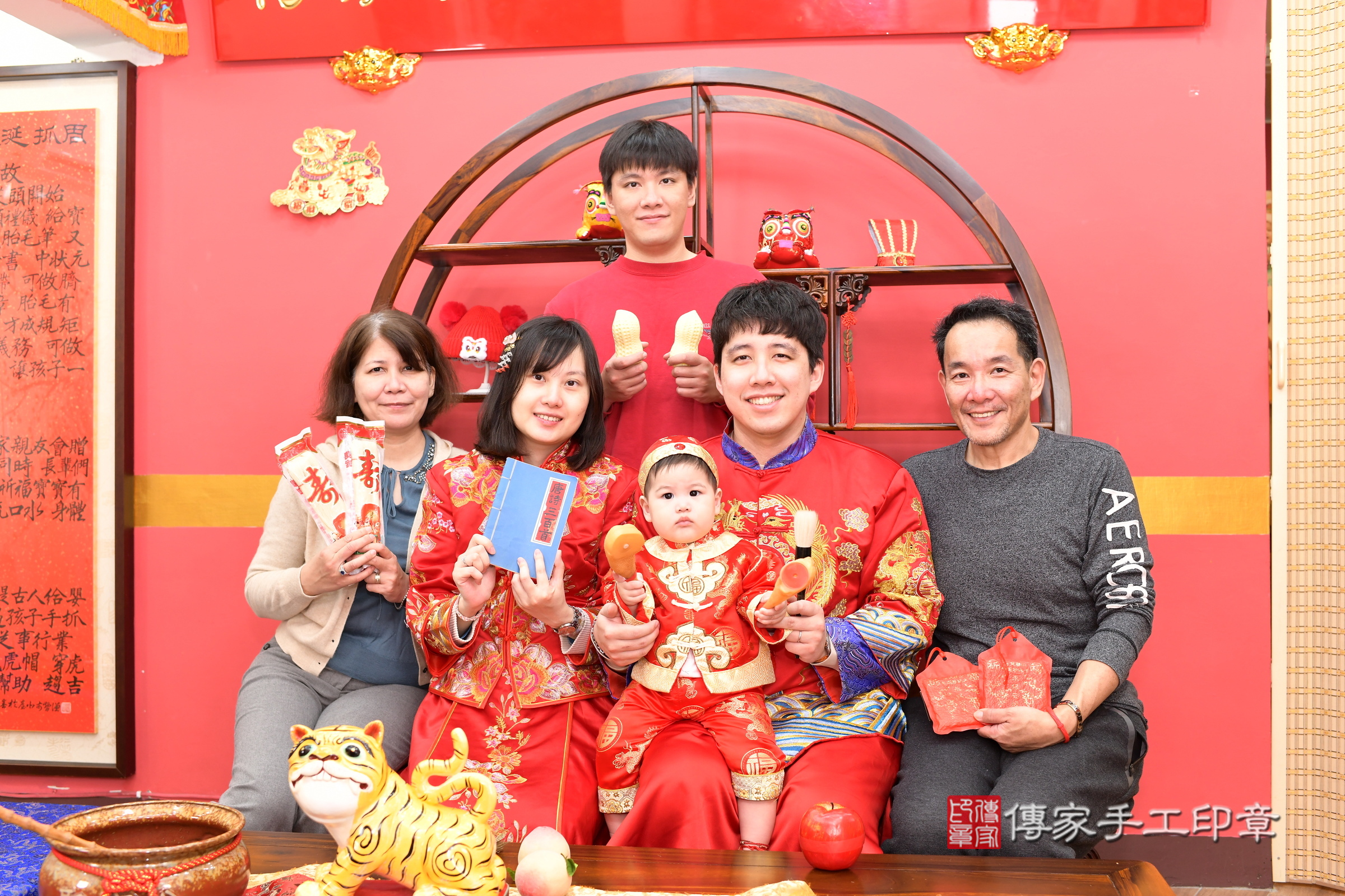 新北市永和區小軒寶寶抓周推薦:傳家新北店抓周度脺中國風會場,嬰兒古禮抓周流程儀式吉祥話、抓周道具物品24種、拍照。抓周證書。2025.3.9,照片16 新北市永和區小軒寶寶抓周推薦:傳家新北店抓周度脺中國風會場,嬰兒古禮抓周流程儀式吉祥話、抓周道具物品24種、拍照。抓周證書。2025.3.9,照片16