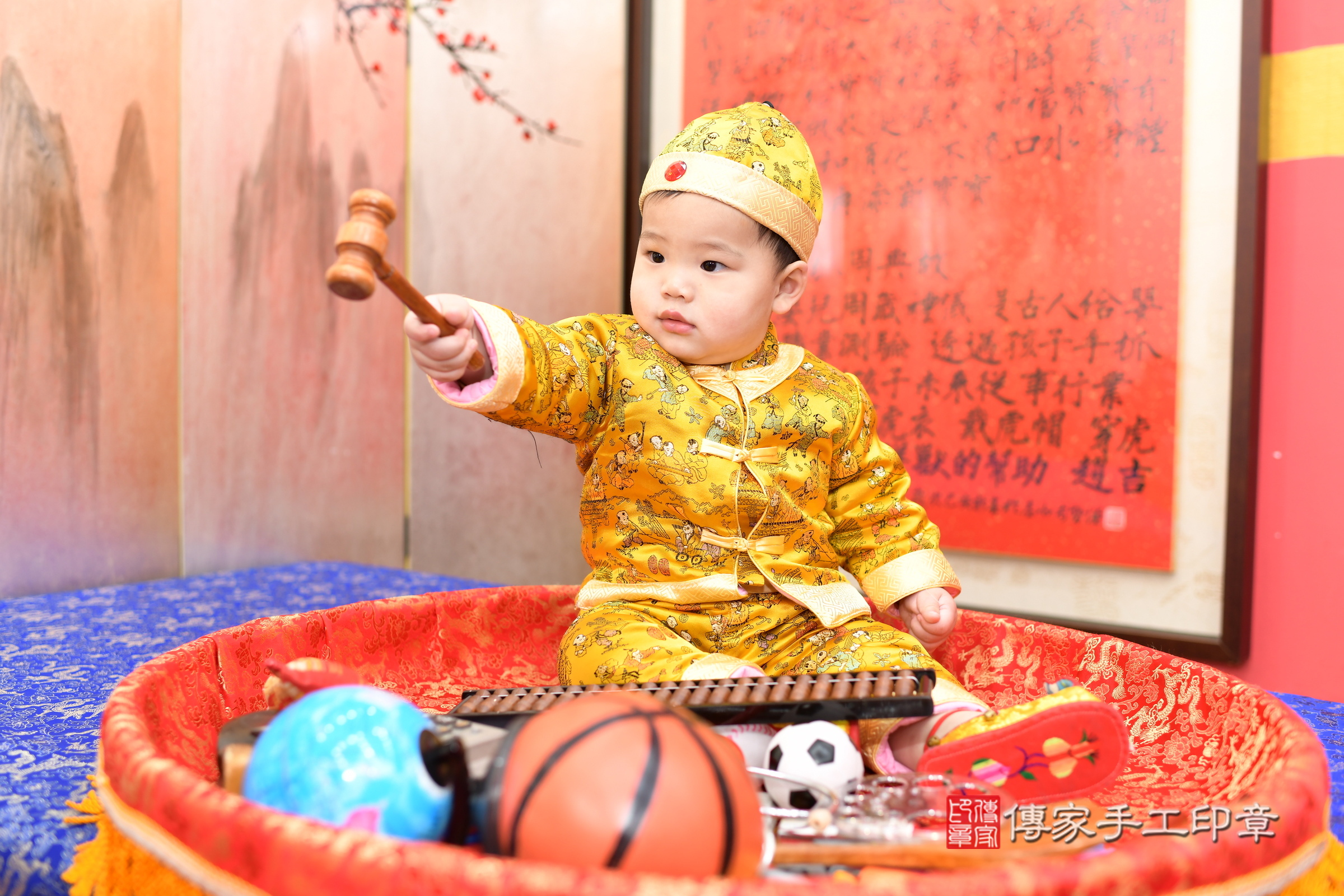 新北市永和區小騰寶寶抓周推薦:傳家新北店抓周度脺中國風會場,嬰兒古禮抓周流程儀式吉祥話、抓周道具物品24種、拍照。抓周證書。2025.3.9,照片10 新北市永和區小騰寶寶抓周推薦:傳家新北店抓周度脺中國風會場,嬰兒古禮抓周流程儀式吉祥話、抓周道具物品24種、拍照。抓周證書。2025.3.9,照片10