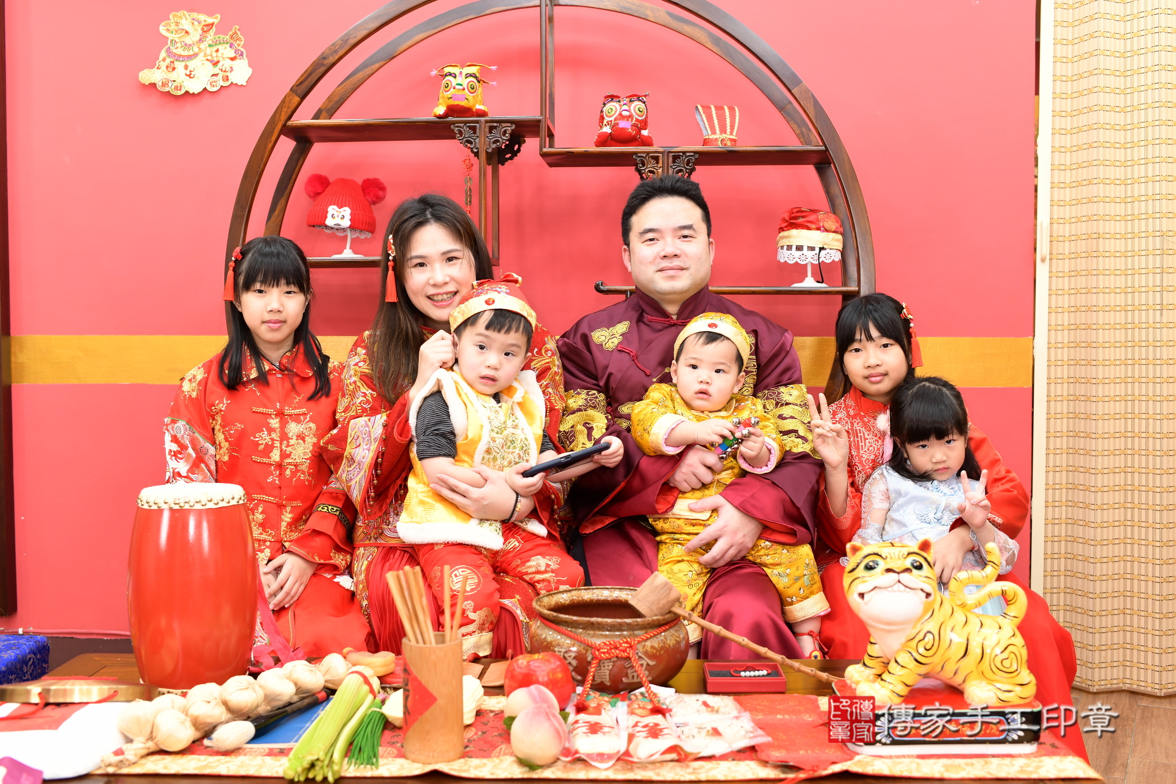 新北市永和區小騰寶寶抓周推薦:傳家新北店抓周度脺中國風會場,嬰兒古禮抓周流程儀式吉祥話、抓周道具物品24種、拍照。抓周證書。2025.3.9,照片4 新北市永和區小騰寶寶抓周推薦:傳家新北店抓周度脺中國風會場,嬰兒古禮抓周流程儀式吉祥話、抓周道具物品24種、拍照。抓周證書。2025.3.9,照片4