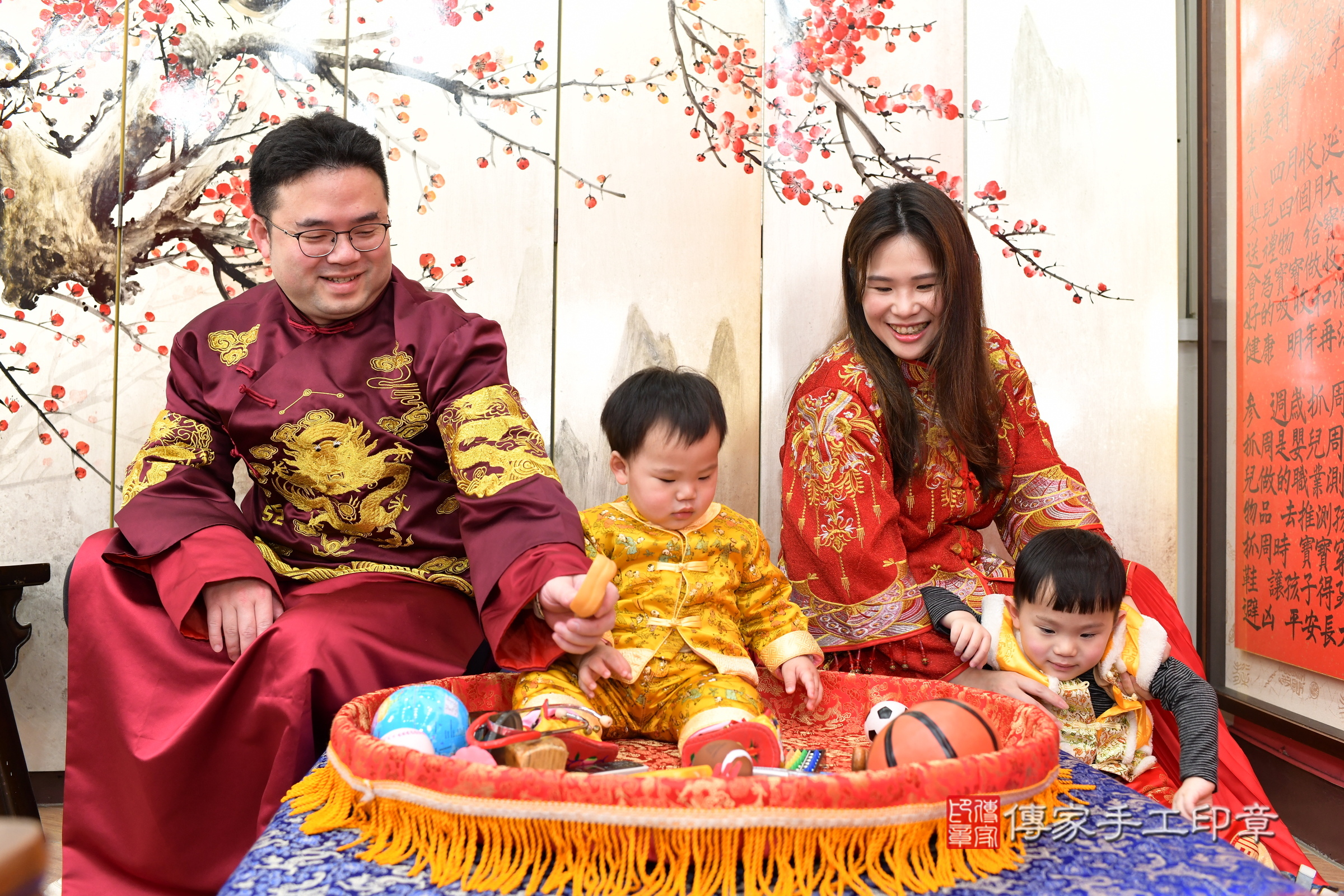 新北市永和區小騰寶寶抓周推薦:傳家新北店抓周度脺中國風會場,嬰兒古禮抓周流程儀式吉祥話、抓周道具物品24種、拍照。抓周證書。2025.3.9,照片7 新北市永和區小騰寶寶抓周推薦:傳家新北店抓周度脺中國風會場,嬰兒古禮抓周流程儀式吉祥話、抓周道具物品24種、拍照。抓周證書。2025.3.9,照片7