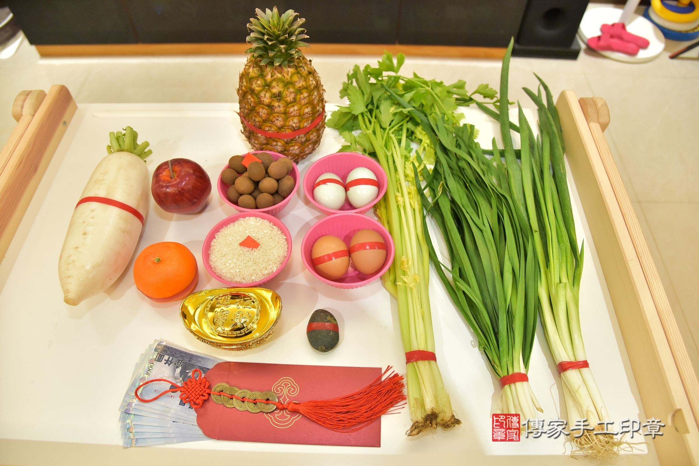 翰翰寶寶(台北市中正區到府嬰兒翰翰寶寶滿月剃頭理髮、到府嬰兒剃胎毛儀式吉祥話)。到府剃頭剃胎毛主持、專業拍照、證書。★購買「臍帶章、肚臍章、胎毛筆刷印章」贈送：剃頭、收涎、抓周，三選一。2025.3.3，照片4