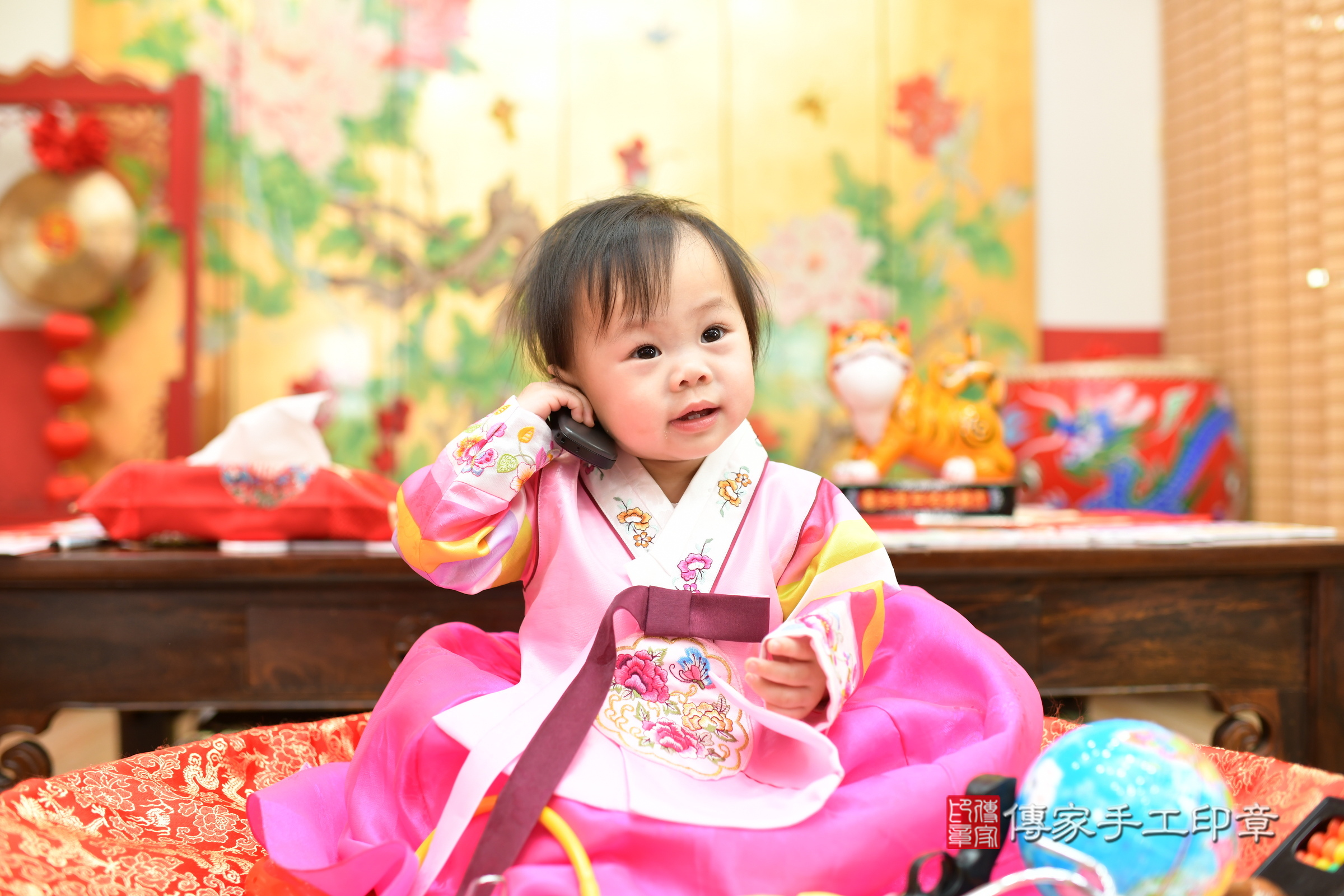 台北市大同區小妤寶寶抓周推薦:傳家台北店抓周度脺中國風會場,嬰兒古禮抓周流程儀式吉祥話、抓周道具物品24種、拍照。抓周證書。2025.3.8,照片12 台北市大同區小妤寶寶抓周推薦:傳家台北店抓周度脺中國風會場,嬰兒古禮抓周流程儀式吉祥話、抓周道具物品24種、拍照。抓周證書。2025.3.8,照片12