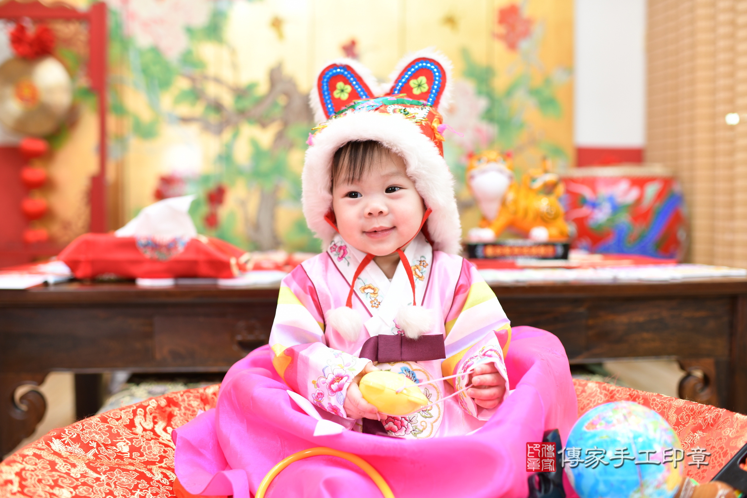 台北市大同區小妤寶寶抓周推薦:傳家台北店抓周度脺中國風會場,嬰兒古禮抓周流程儀式吉祥話、抓周道具物品24種、拍照。抓周證書。2025.3.8,照片15 台北市大同區小妤寶寶抓周推薦:傳家台北店抓周度脺中國風會場,嬰兒古禮抓周流程儀式吉祥話、抓周道具物品24種、拍照。抓周證書。2025.3.8,照片15