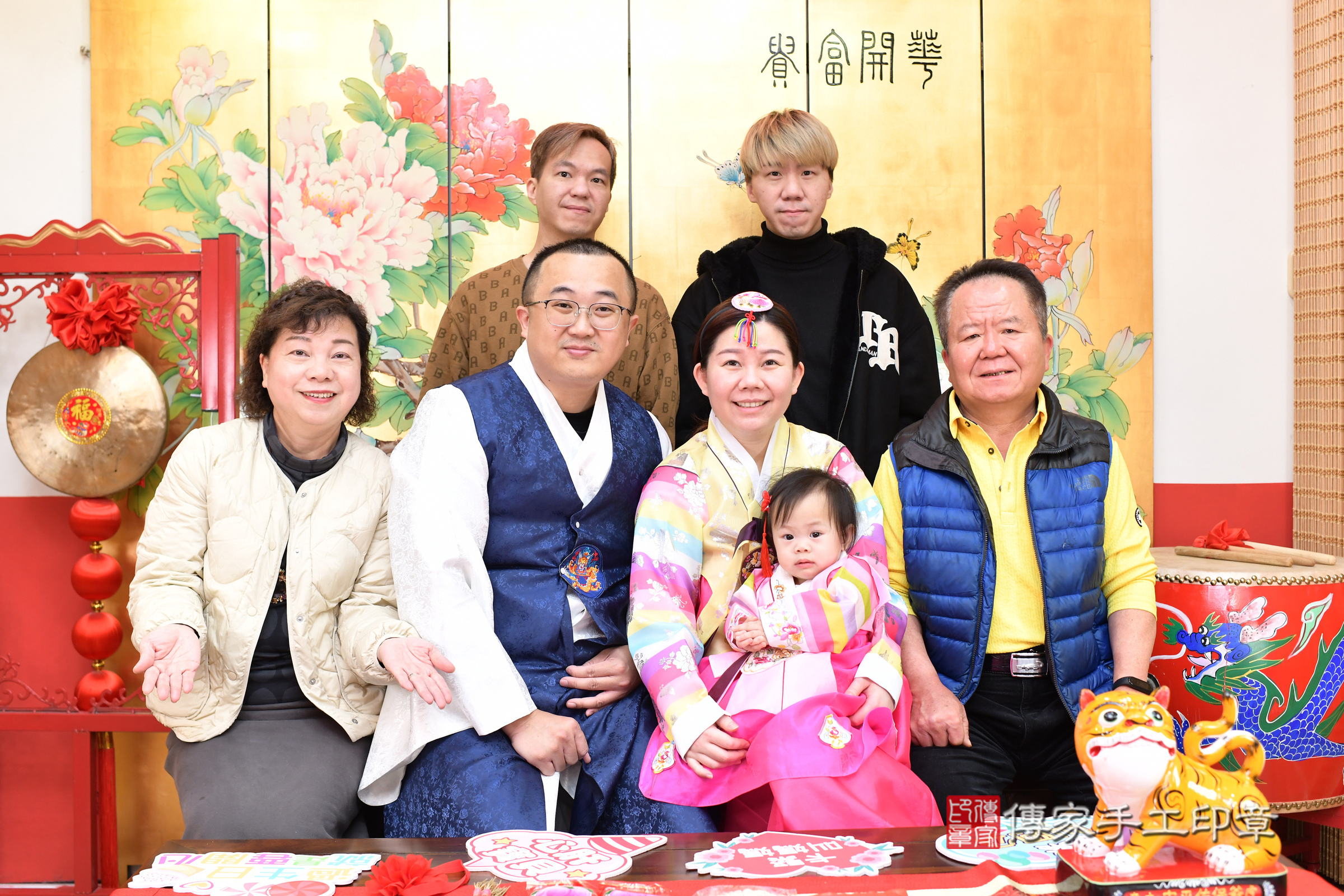 台北市大同區小妤寶寶抓周推薦:傳家台北店抓周度脺中國風會場,嬰兒古禮抓周流程儀式吉祥話、抓周道具物品24種、拍照。抓周證書。2025.3.8,照片6 台北市大同區小妤寶寶抓周推薦:傳家台北店抓周度脺中國風會場,嬰兒古禮抓周流程儀式吉祥話、抓周道具物品24種、拍照。抓周證書。2025.3.8,照片6