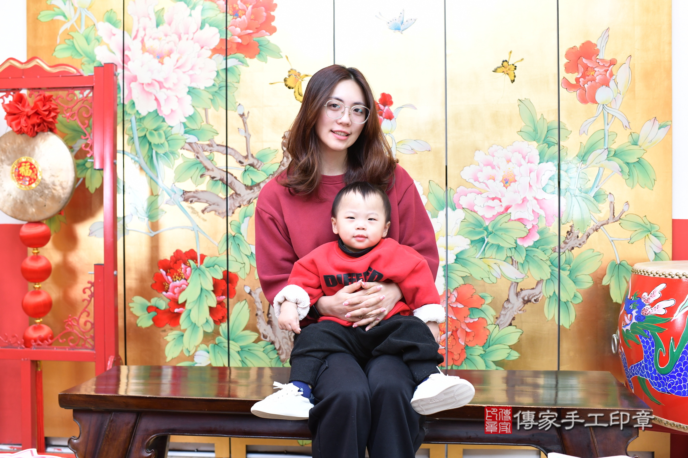 小汯寶寶(台北市大同區嬰兒寶寶滿月剃頭理髮、嬰兒剃胎毛儀式吉祥話)。中國風會場，爸媽寶貝穿「日中韓」古裝禮服。專業拍照、證書。★購買「臍帶章、肚臍章、胎毛筆刷印章」贈送：剃頭、收涎、抓周，三選一。2025.3.20，照片6