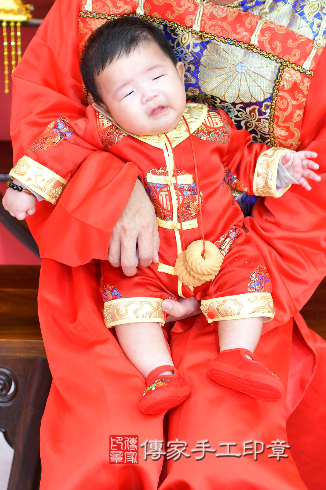 台中市北區樂樂寶寶收涎推薦：傳家台中店收涎中國風會場，嬰兒古禮收涎收口水流程儀式、收涎吉祥話、收涎餅乾、收涎拍照。收涎證書。2024.12.9，照片10