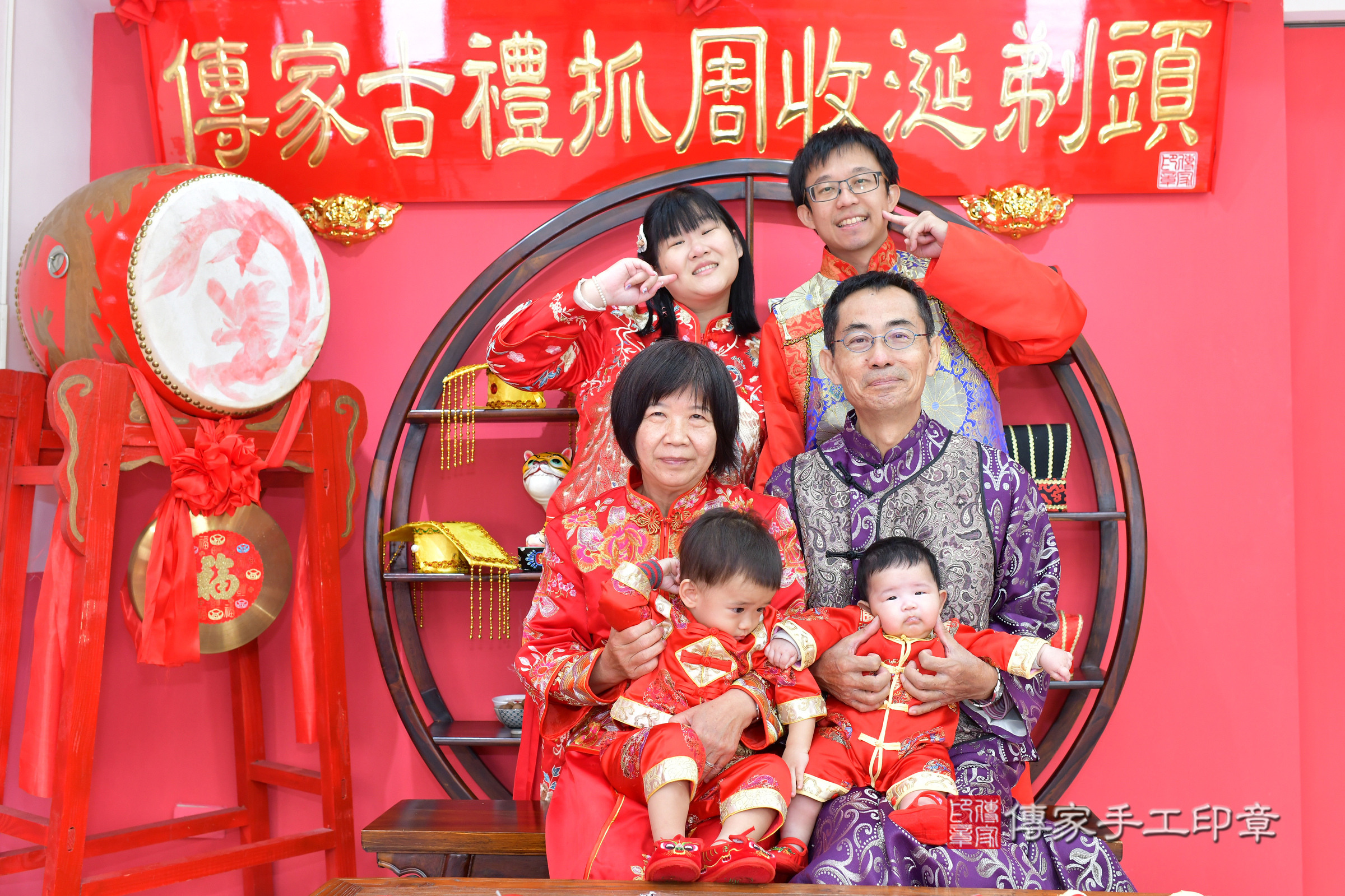 台中市北區樂樂寶寶收涎推薦：傳家台中店收涎中國風會場，嬰兒古禮收涎收口水流程儀式、收涎吉祥話、收涎餅乾、收涎拍照。收涎證書。2024.12.9，照片23