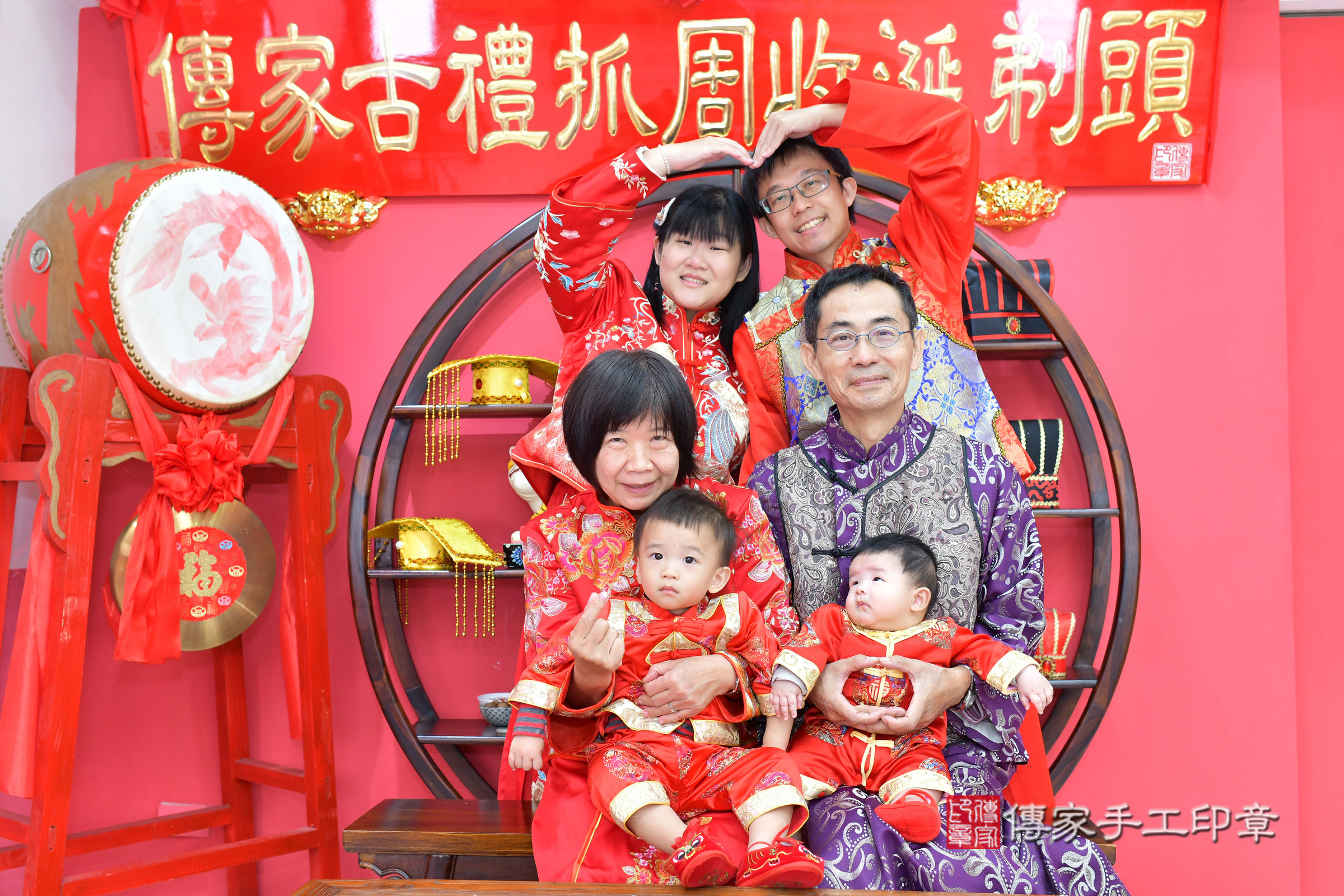 台中市北區樂樂寶寶收涎推薦：傳家台中店收涎中國風會場，嬰兒古禮收涎收口水流程儀式、收涎吉祥話、收涎餅乾、收涎拍照。收涎證書。2024.12.9，照片22