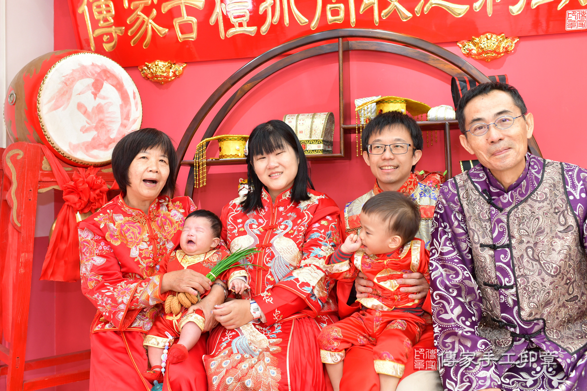 台中市北區樂樂寶寶收涎推薦：傳家台中店收涎中國風會場，嬰兒古禮收涎收口水流程儀式、收涎吉祥話、收涎餅乾、收涎拍照。收涎證書。2024.12.9，照片11