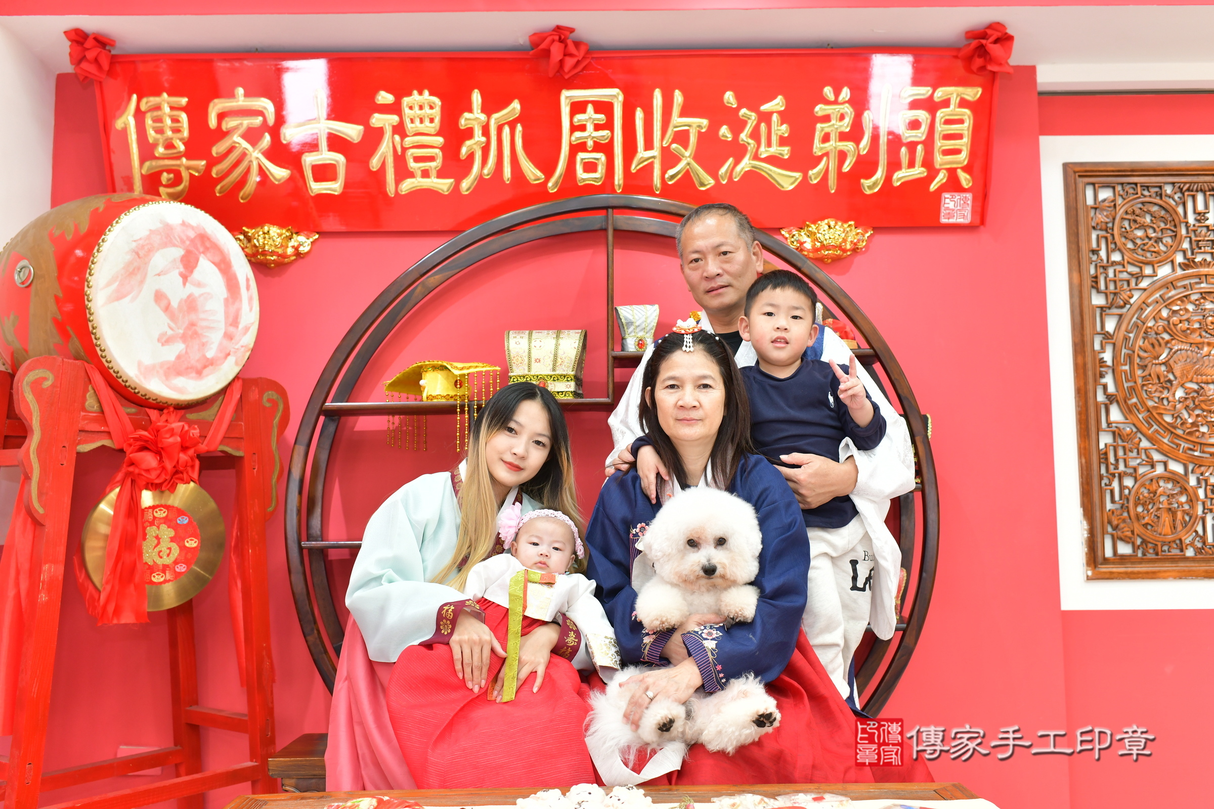 台中市北區瑜瑜寶寶收涎推薦：傳家台中店收涎中國風會場，嬰兒古禮收涎收口水流程儀式、收涎吉祥話、收涎餅乾、收涎拍照。收涎證書。2024.12.20，照片1