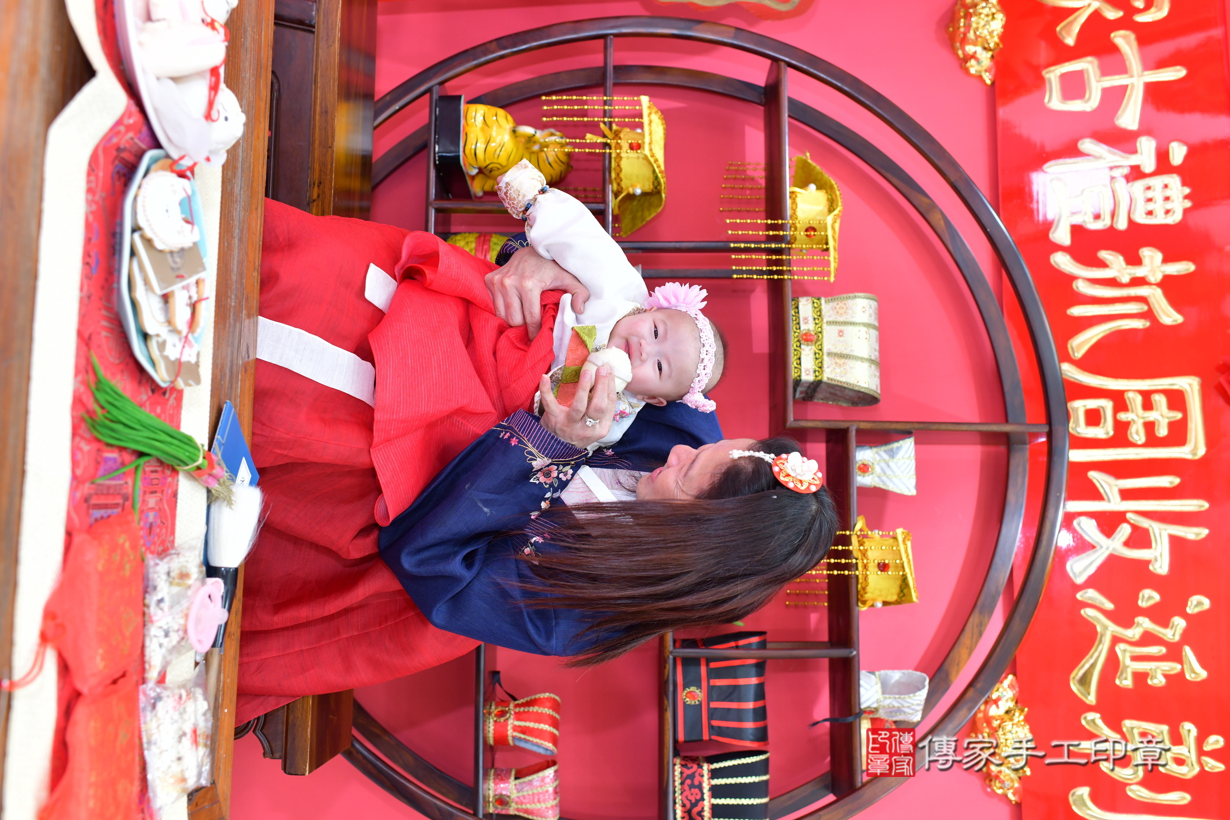 台中市北區瑜瑜寶寶收涎推薦：傳家台中店收涎中國風會場，嬰兒古禮收涎收口水流程儀式、收涎吉祥話、收涎餅乾、收涎拍照。收涎證書。2024.12.20，照片21