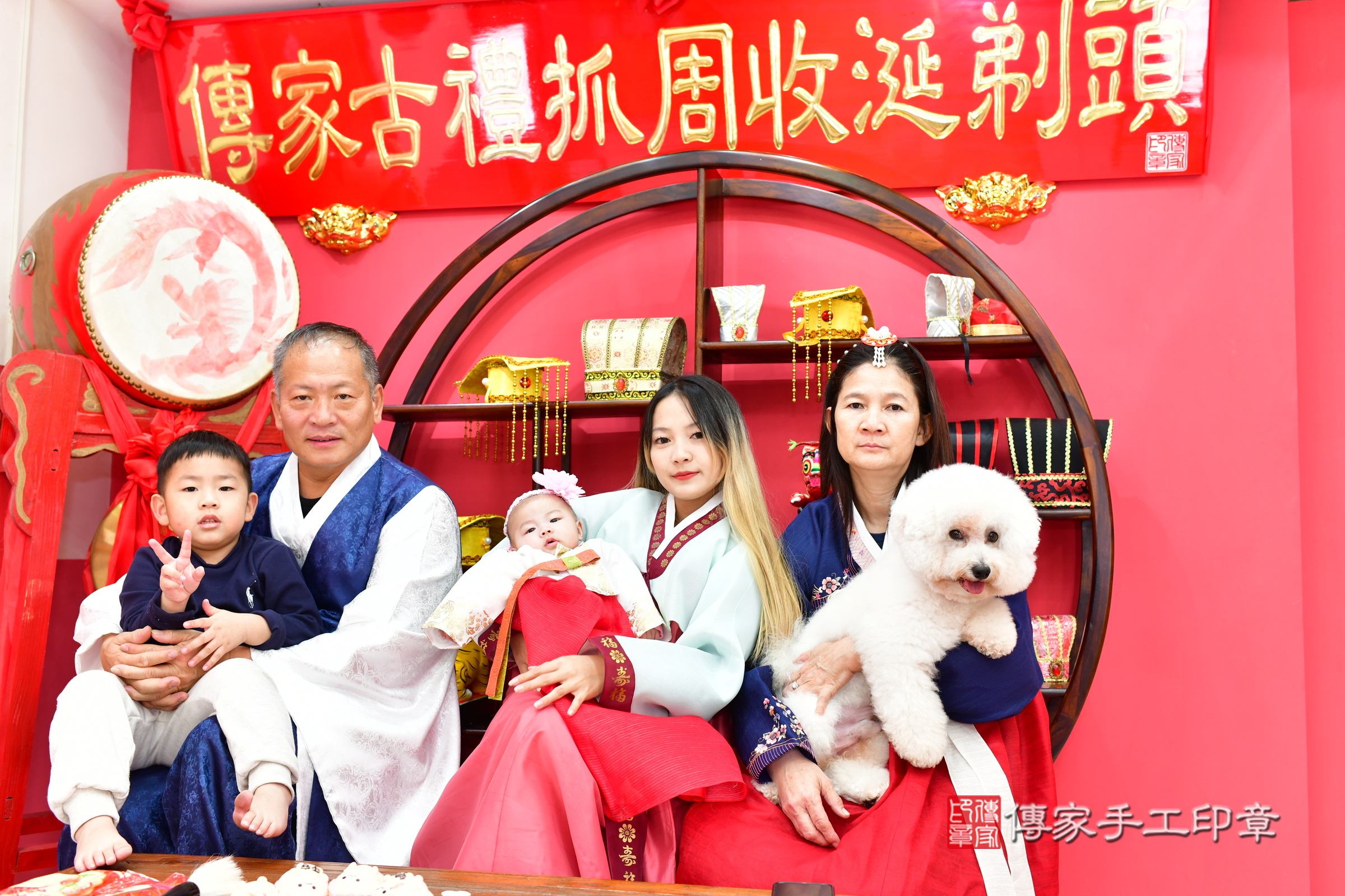 台中市北區瑜瑜寶寶收涎推薦：傳家台中店收涎中國風會場，嬰兒古禮收涎收口水流程儀式、收涎吉祥話、收涎餅乾、收涎拍照。收涎證書。2024.12.20，照片2