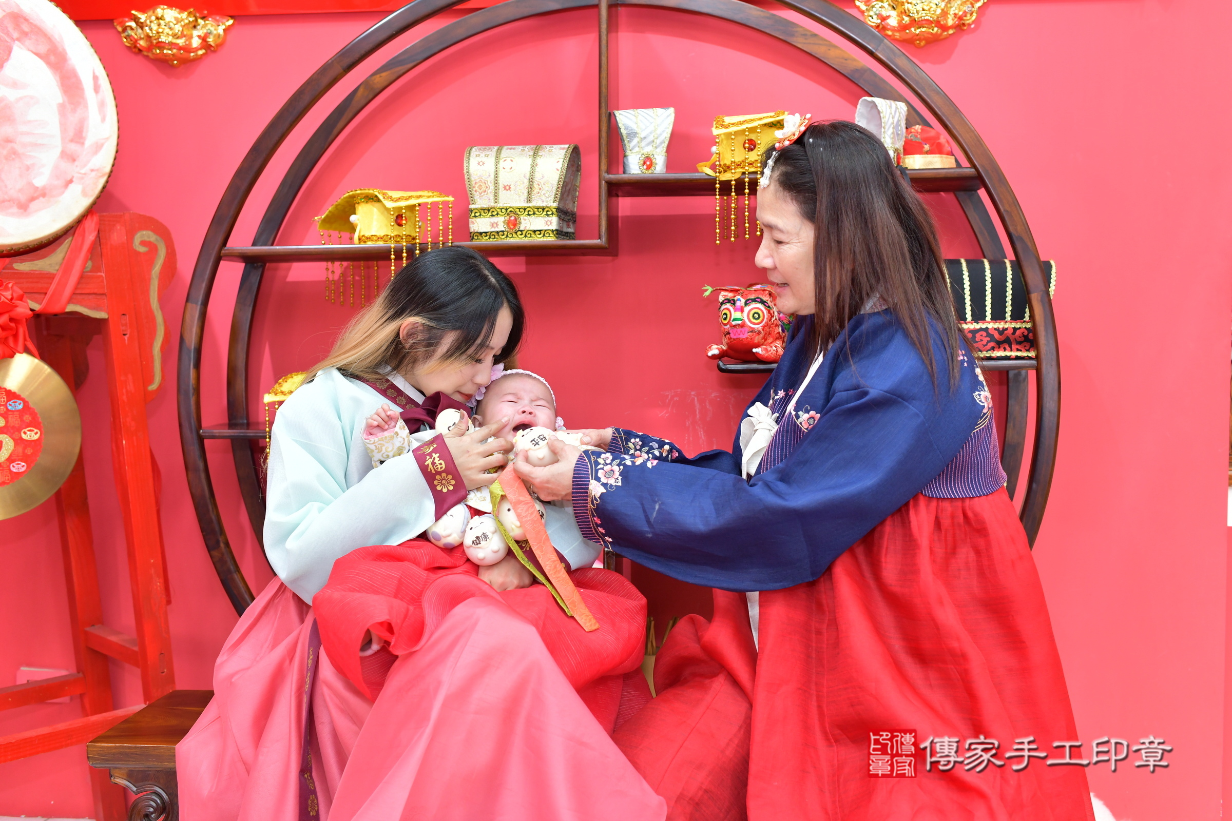 台中市北區瑜瑜寶寶收涎推薦：傳家台中店收涎中國風會場，嬰兒古禮收涎收口水流程儀式、收涎吉祥話、收涎餅乾、收涎拍照。收涎證書。2024.12.20，照片18