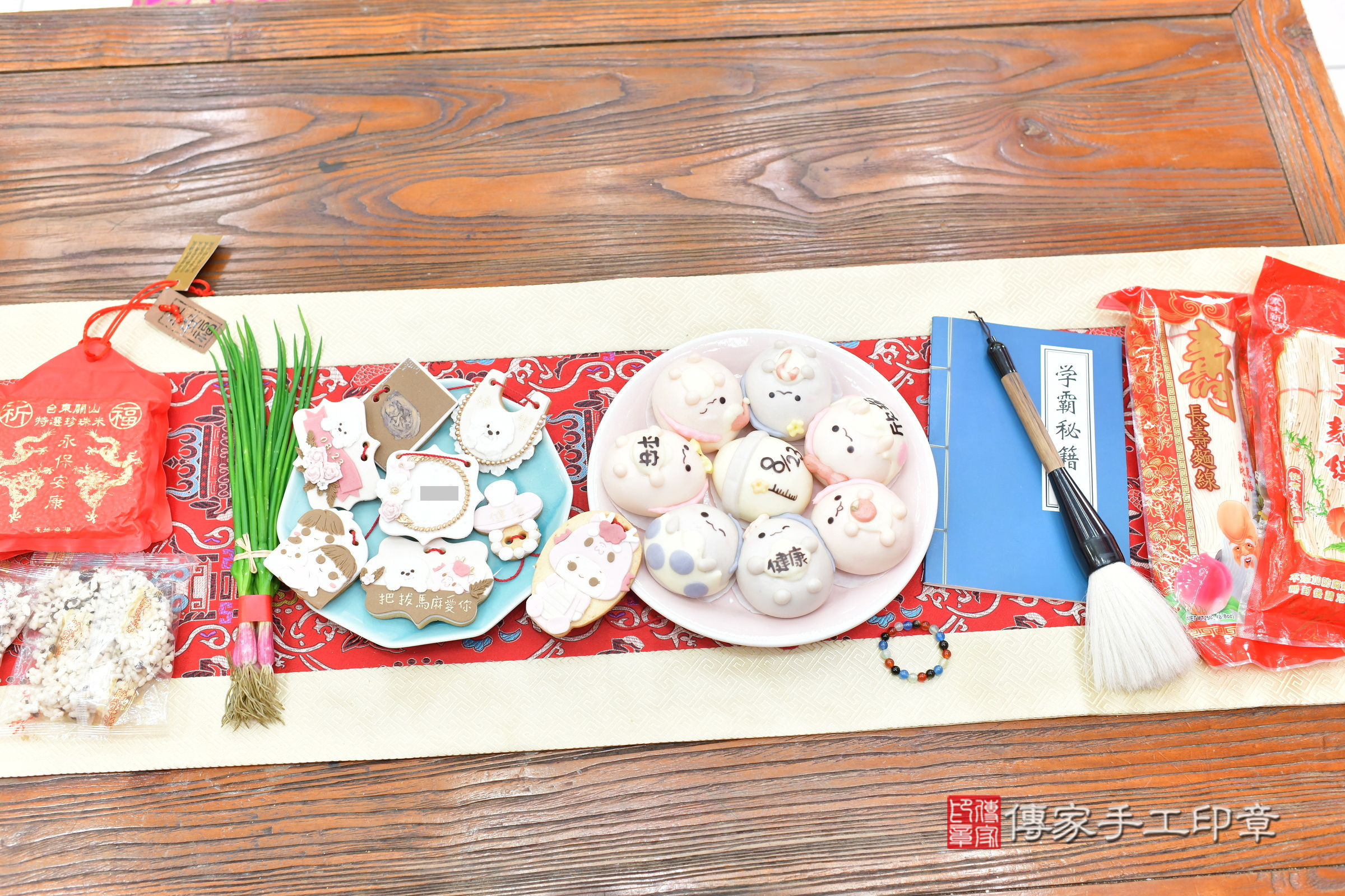 台中市北區瑜瑜寶寶收涎推薦：傳家台中店收涎中國風會場，嬰兒古禮收涎收口水流程儀式、收涎吉祥話、收涎餅乾、收涎拍照。收涎證書。2024.12.20，照片8