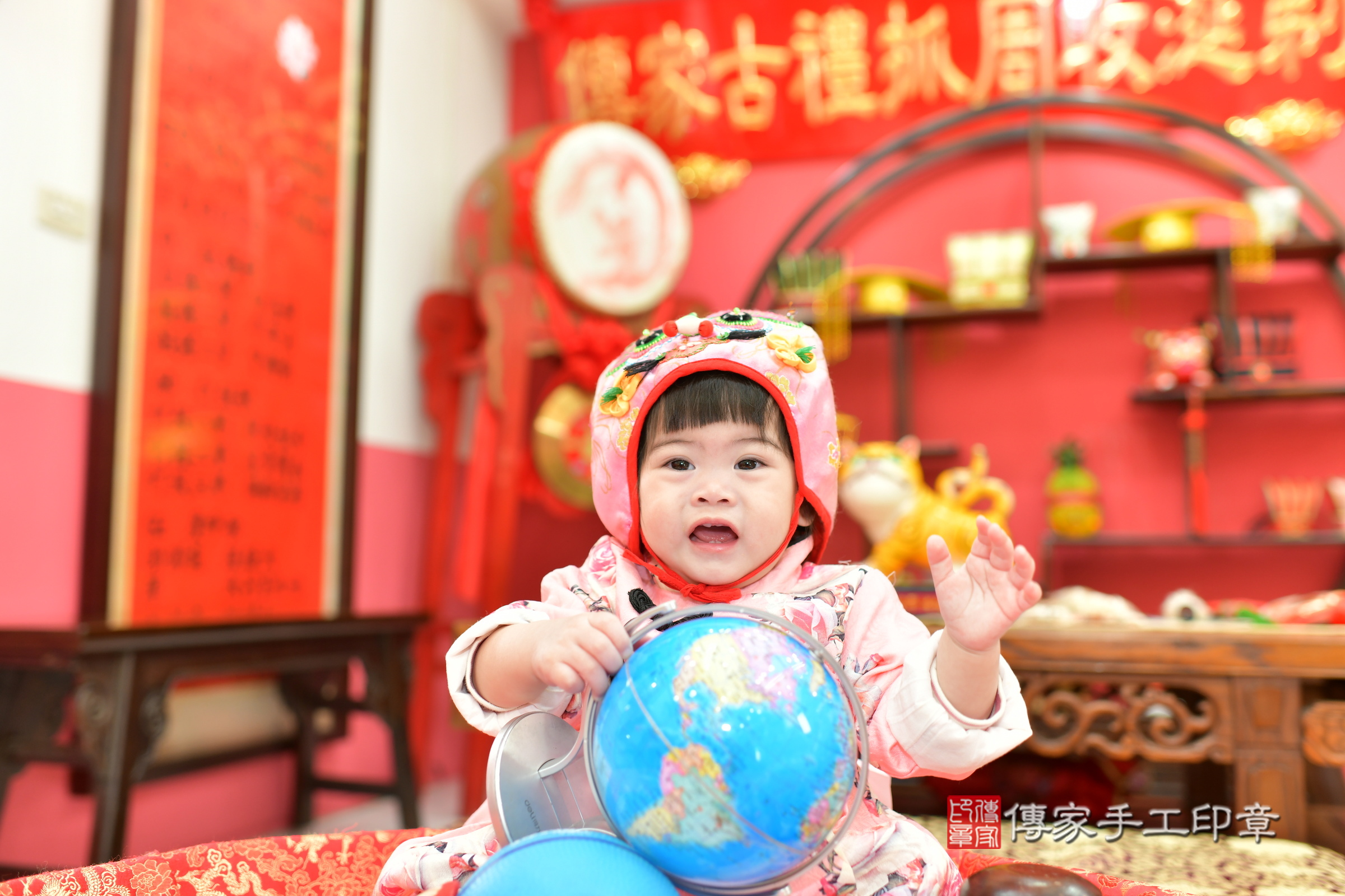 台中市北區小婕寶寶抓周推薦:傳家台中店抓周度脺中國風會場,嬰兒古禮抓周流程儀式吉祥話、抓周道具物品24種、拍照。抓周證書。2024.12.29,照片8 台中市北區小婕寶寶抓周推薦:傳家台中店抓周度脺中國風會場,嬰兒古禮抓周流程儀式吉祥話、抓周道具物品24種、拍照。抓周證書。2024.12.29,照片8