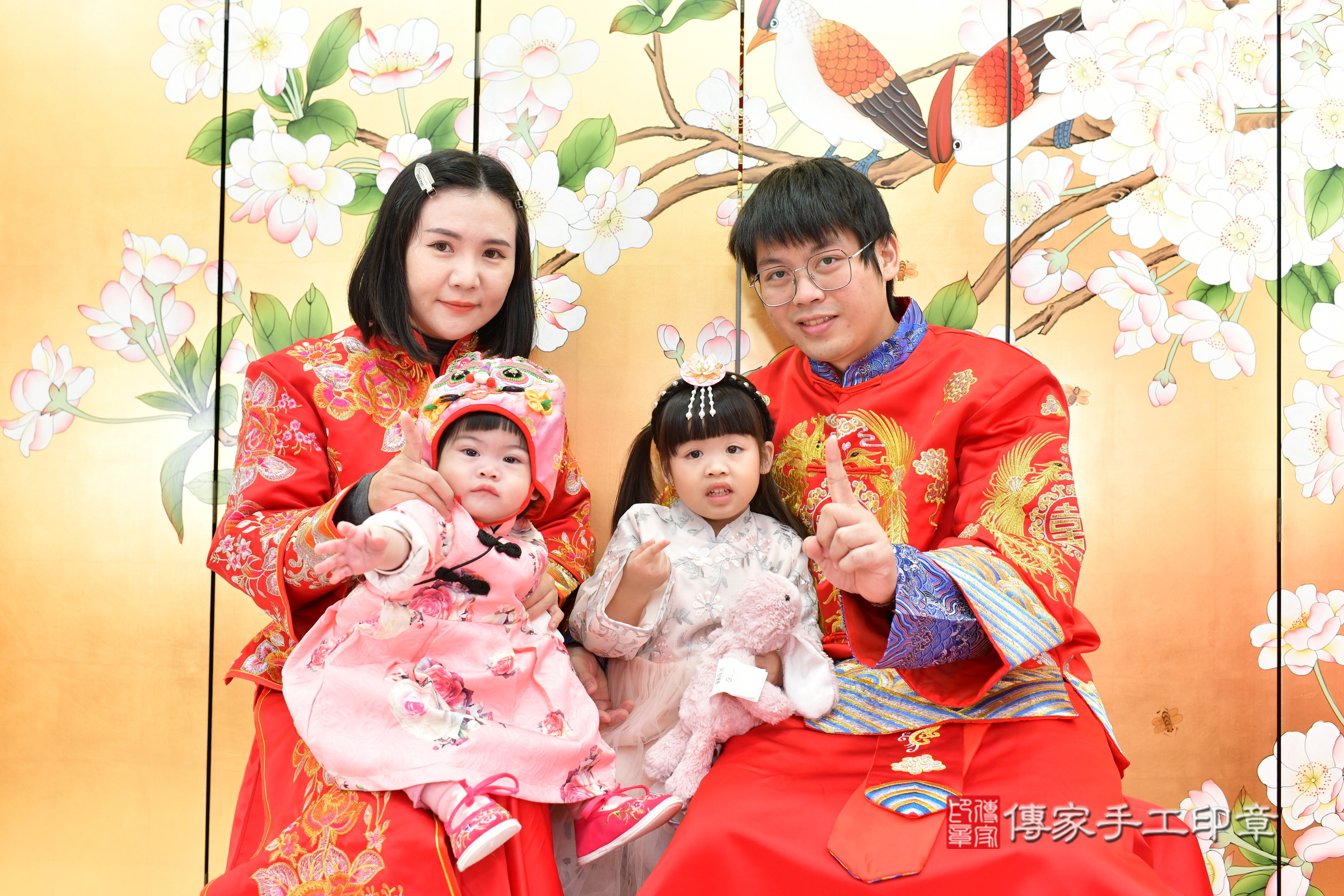 台中市北區小婕寶寶抓周推薦:傳家台中店抓周度脺中國風會場,嬰兒古禮抓周流程儀式吉祥話、抓周道具物品24種、拍照。抓周證書。2024.12.29,照片4 台中市北區小婕寶寶抓周推薦:傳家台中店抓周度脺中國風會場,嬰兒古禮抓周流程儀式吉祥話、抓周道具物品24種、拍照。抓周證書。2024.12.29,照片4