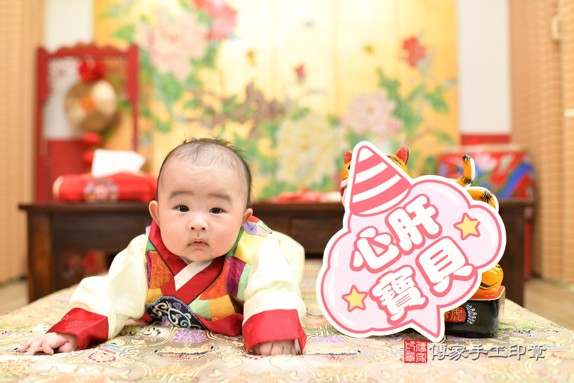 台北市大同區小杉寶寶收涎推薦:傳家台北店收涎中國風會場,嬰兒古禮收涎收口水流程儀式、收涎吉祥話、收涎餅乾、收涎拍照。收涎證書。2025.3.8,照片4 台北市大同區小杉寶寶收涎推薦:傳家台北店收涎中國風會場,嬰兒古禮收涎收口水流程儀式、收涎吉祥話、收涎餅乾、收涎拍照。收涎證書。2025.3.8,照片4