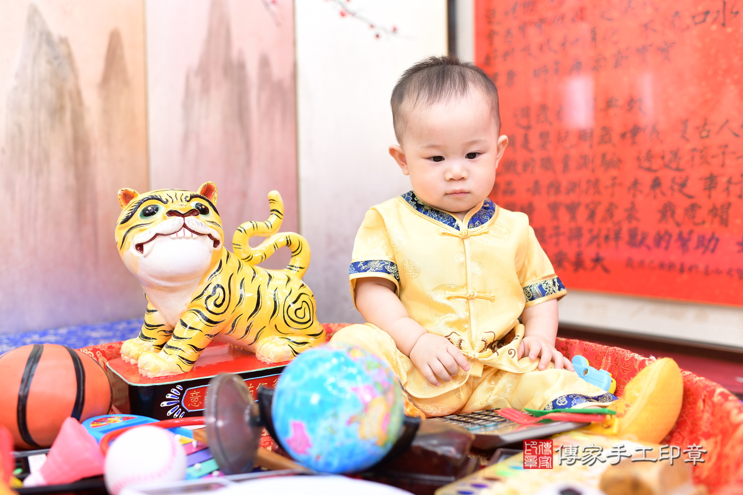 新北市永和區淏淏寶寶抓周推薦:傳家新北店抓周度脺中國風會場,嬰兒古禮抓周流程儀式吉祥話、抓周道具物品24種、拍照。抓周證書。2025.3.28,照片8 新北市永和區淏淏寶寶抓周推薦:傳家新北店抓周度脺中國風會場,嬰兒古禮抓周流程儀式吉祥話、抓周道具物品24種、拍照。抓周證書。2025.3.28,照片8