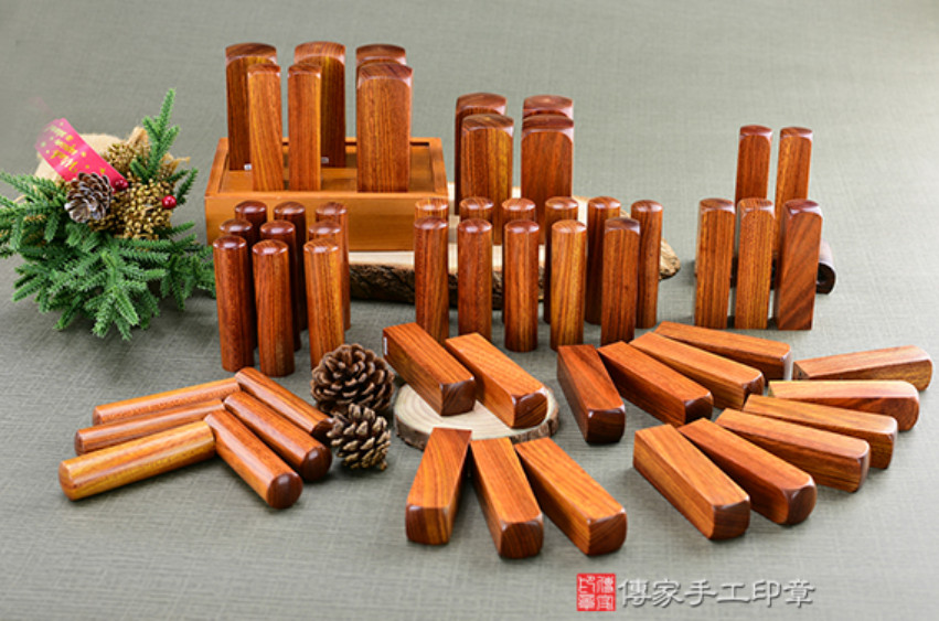 顧客滿意推薦:傳家嬰兒烤漆小三寶、紅雪檀木臍帶印章、胎毛筆。台南市永康區-林小姐2025.04.25 顧客滿意推薦:傳家嬰兒烤漆小三寶、紅雪檀木臍帶印章、胎毛筆。台南市永康區-林小姐2025.04.25