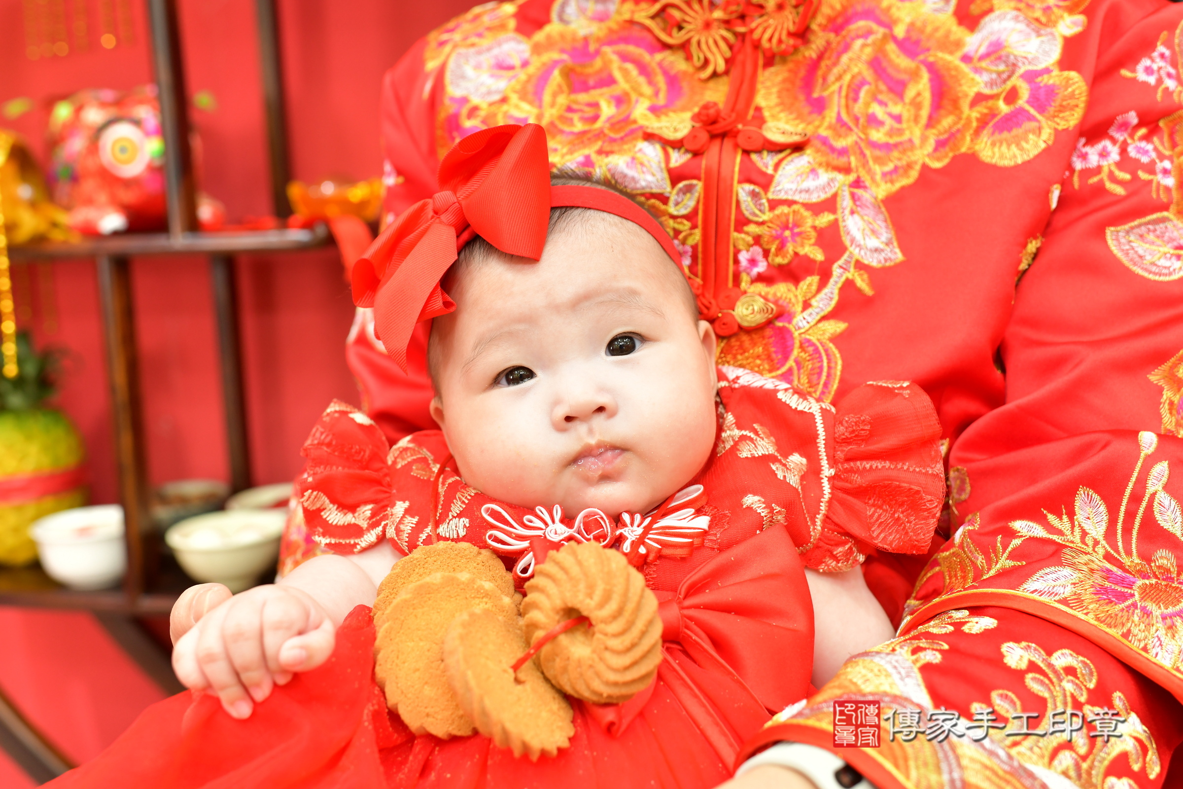 台中市北區小寧寶寶收涎推薦：傳家台中店收涎中國風會場，嬰兒古禮收涎收口水流程儀式、收涎吉祥話、收涎餅乾、收涎拍照。收涎證書。2025.3.16，照片13