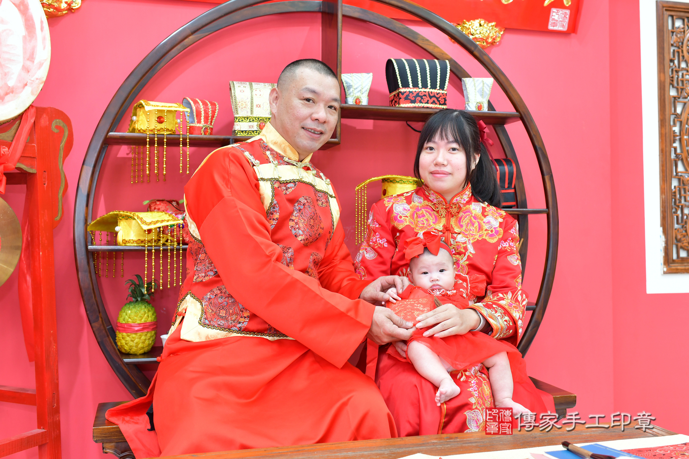 台中市北區小寧寶寶收涎推薦：傳家台中店收涎中國風會場，嬰兒古禮收涎收口水流程儀式、收涎吉祥話、收涎餅乾、收涎拍照。收涎證書。2025.3.16，照片6