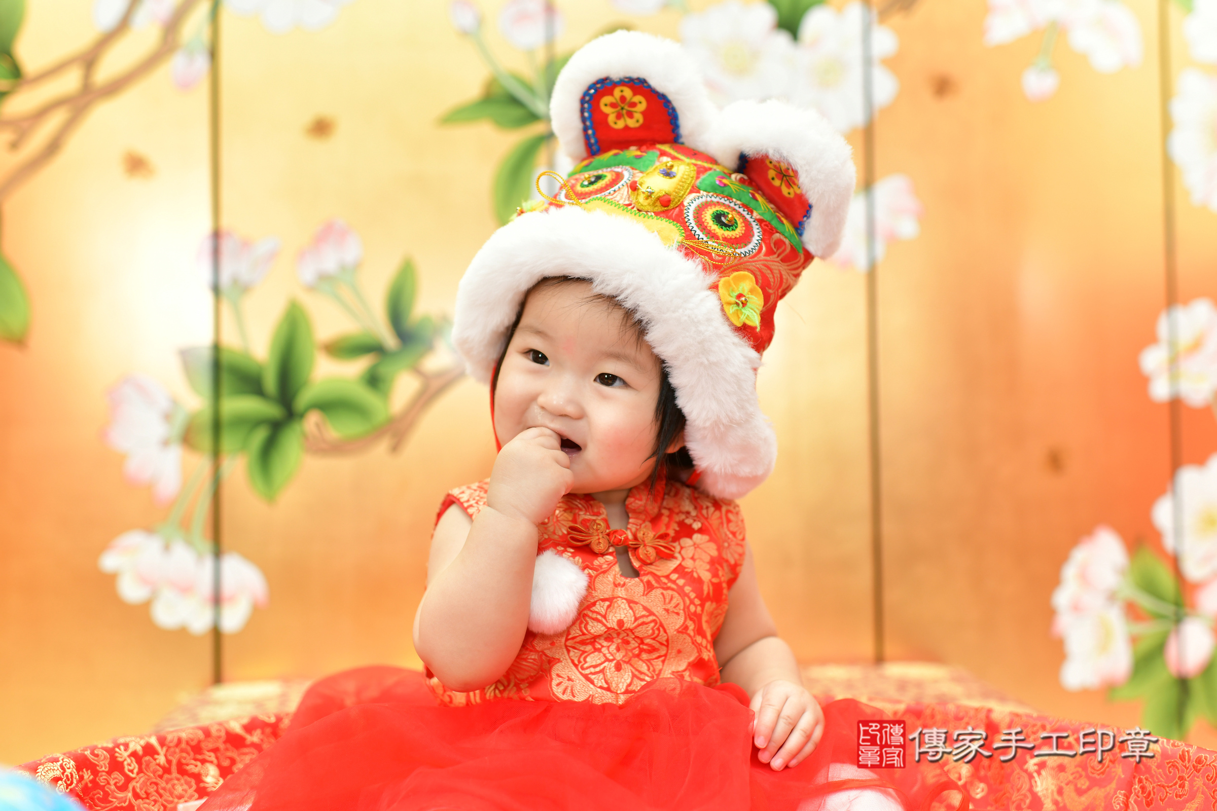 台中市北區晴晴寶寶抓周推薦：傳家台中店抓周度脺中國風會場，嬰兒古禮抓周流程儀式吉祥話、抓周道具物品24種、拍照。抓周證書。2025.3.1，照片17