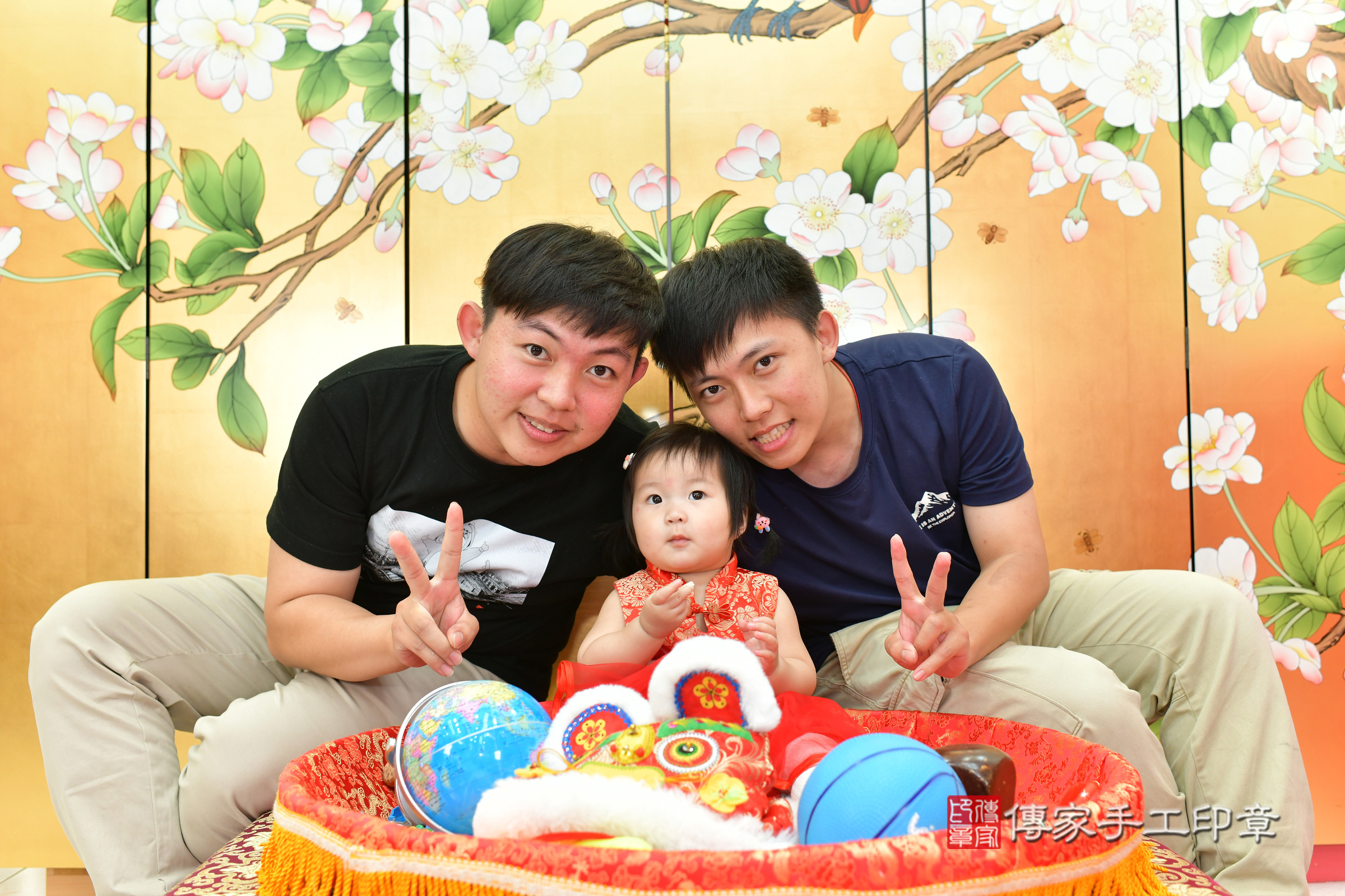 台中市北區晴晴寶寶抓周推薦：傳家台中店抓周度脺中國風會場，嬰兒古禮抓周流程儀式吉祥話、抓周道具物品24種、拍照。抓周證書。2025.3.1，照片6