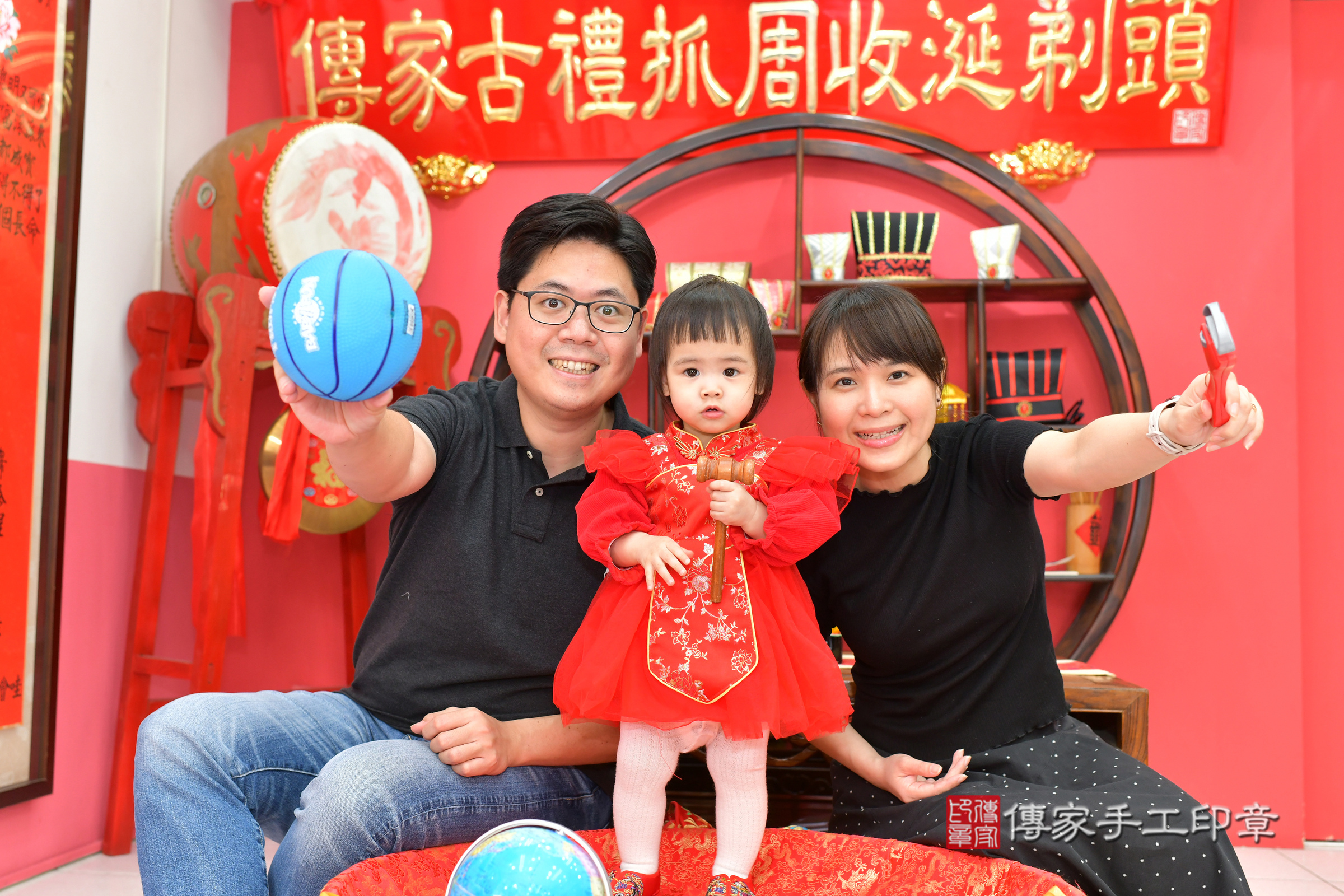 台中市北區小葵寶寶抓周推薦:傳家台中店抓周度脺中國風會場,嬰兒古禮抓周流程儀式吉祥話、抓周道具物品24種、拍照。抓周證書。2025.3.3,照片6 台中市北區小葵寶寶抓周推薦:傳家台中店抓周度脺中國風會場,嬰兒古禮抓周流程儀式吉祥話、抓周道具物品24種、拍照。抓周證書。2025.3.3,照片6