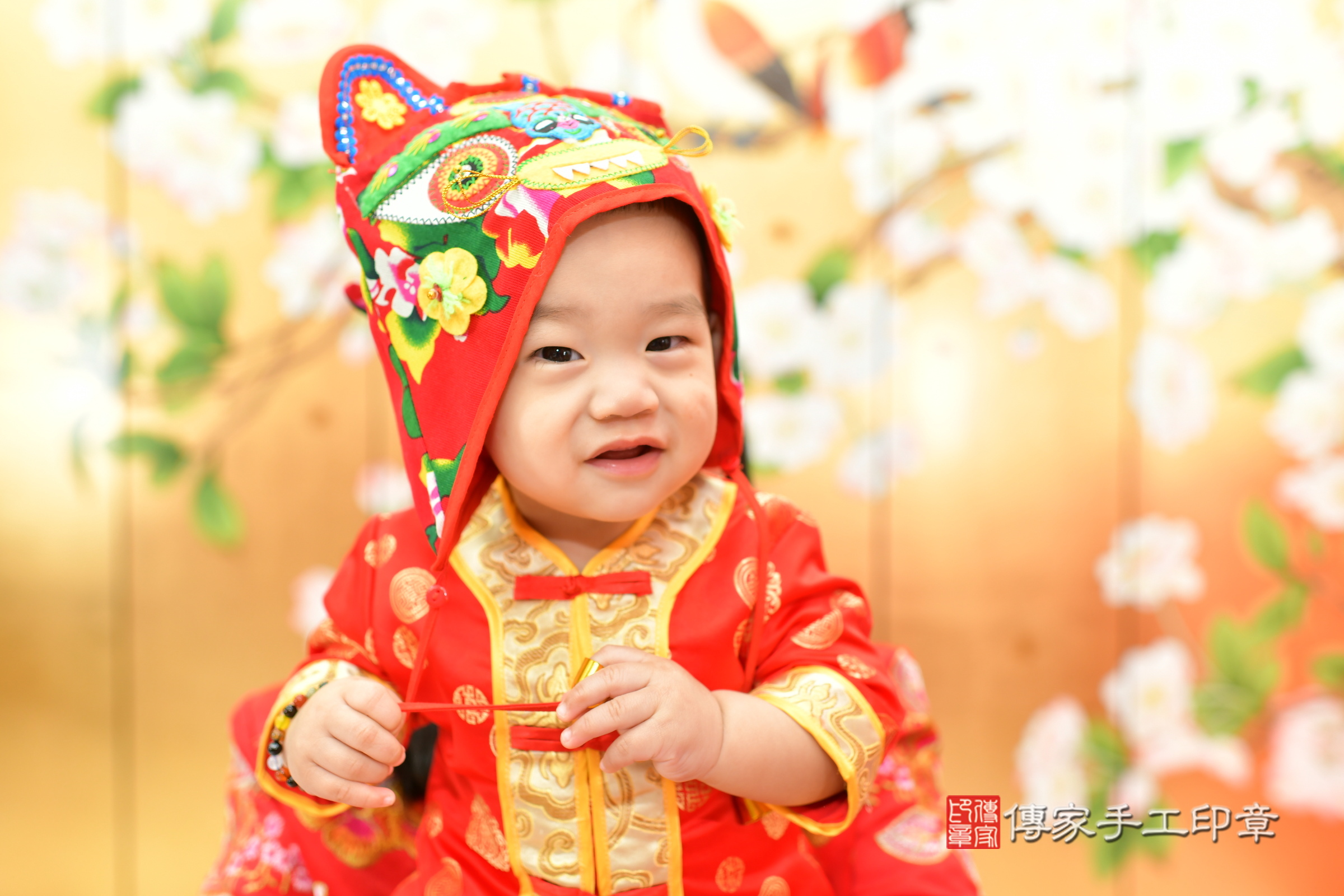 台中市北區昊昊寶寶抓周推薦：傳家台中店抓周度脺中國風會場，嬰兒古禮抓周流程儀式吉祥話、抓周道具物品24種、拍照。抓周證書。2025.3.23，照片1