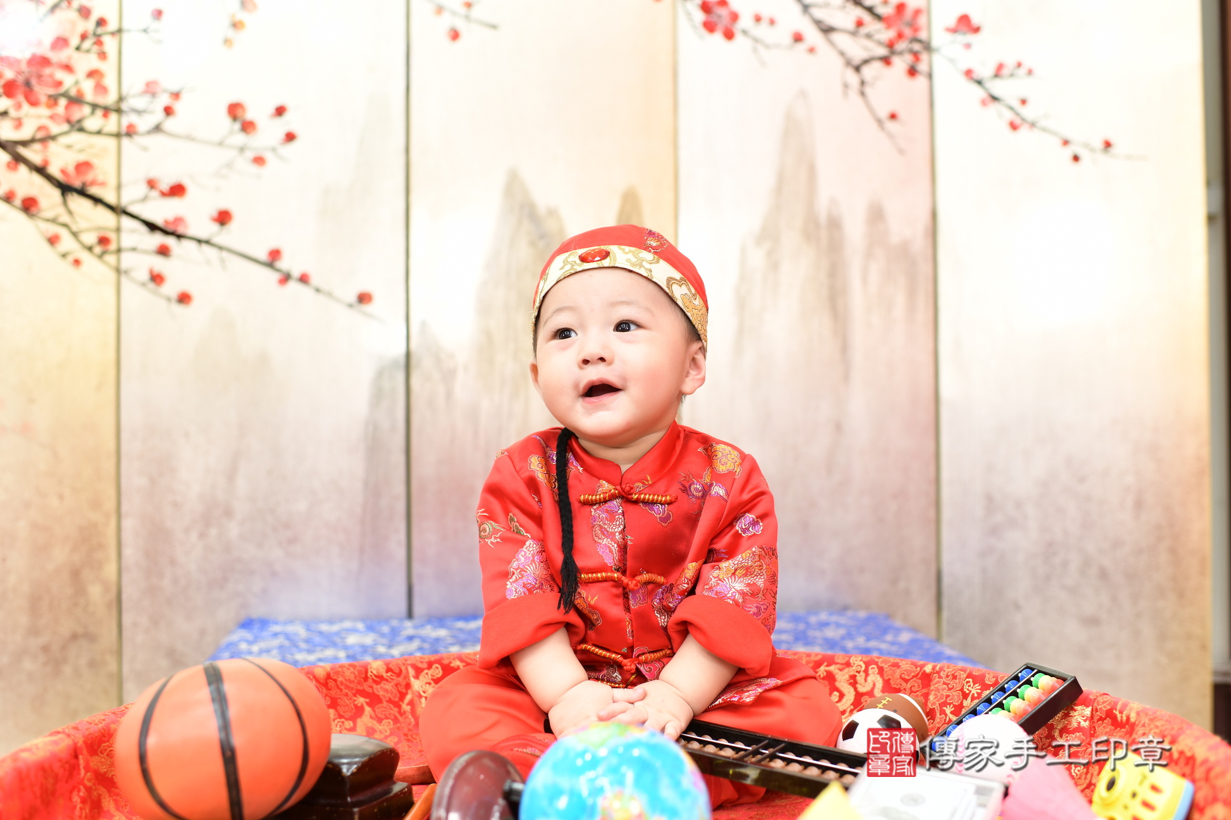 新北市永和區辰辰寶寶抓周推薦:傳家新北店抓周度脺中國風會場,嬰兒古禮抓周流程儀式吉祥話、抓周道具物品24種、拍照。抓周證書。2025.4.24,照片10 新北市永和區辰辰寶寶抓周推薦:傳家新北店抓周度脺中國風會場,嬰兒古禮抓周流程儀式吉祥話、抓周道具物品24種、拍照。抓周證書。2025.4.24,照片10