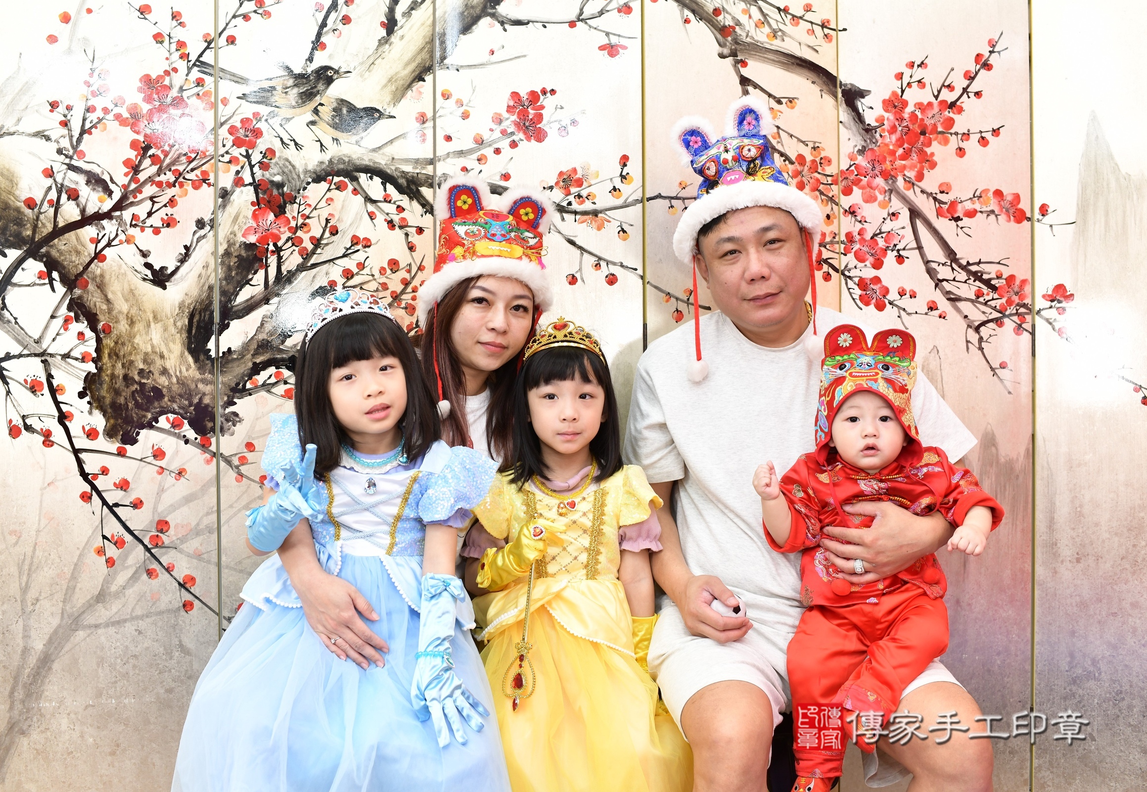 新北市永和區辰辰寶寶抓周推薦:傳家新北店抓周度脺中國風會場,嬰兒古禮抓周流程儀式吉祥話、抓周道具物品24種、拍照。抓周證書。2025.4.24,照片5 新北市永和區辰辰寶寶抓周推薦:傳家新北店抓周度脺中國風會場,嬰兒古禮抓周流程儀式吉祥話、抓周道具物品24種、拍照。抓周證書。2025.4.24,照片5