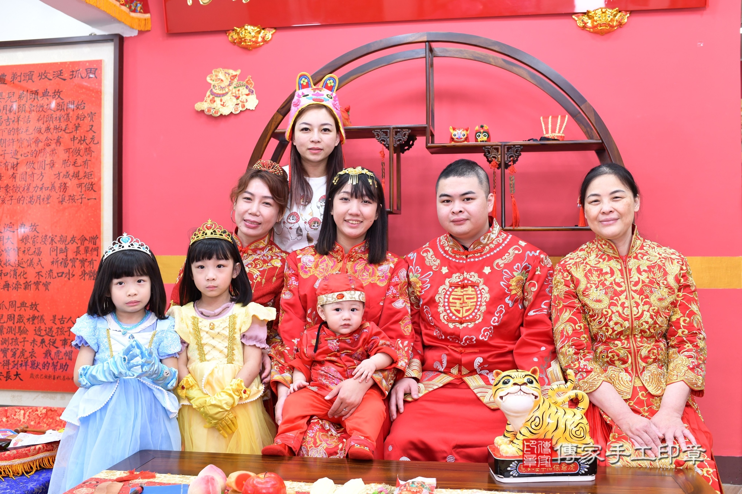新北市永和區辰辰寶寶抓周推薦:傳家新北店抓周度脺中國風會場,嬰兒古禮抓周流程儀式吉祥話、抓周道具物品24種、拍照。抓周證書。2025.4.24,照片17 新北市永和區辰辰寶寶抓周推薦:傳家新北店抓周度脺中國風會場,嬰兒古禮抓周流程儀式吉祥話、抓周道具物品24種、拍照。抓周證書。2025.4.24,照片17