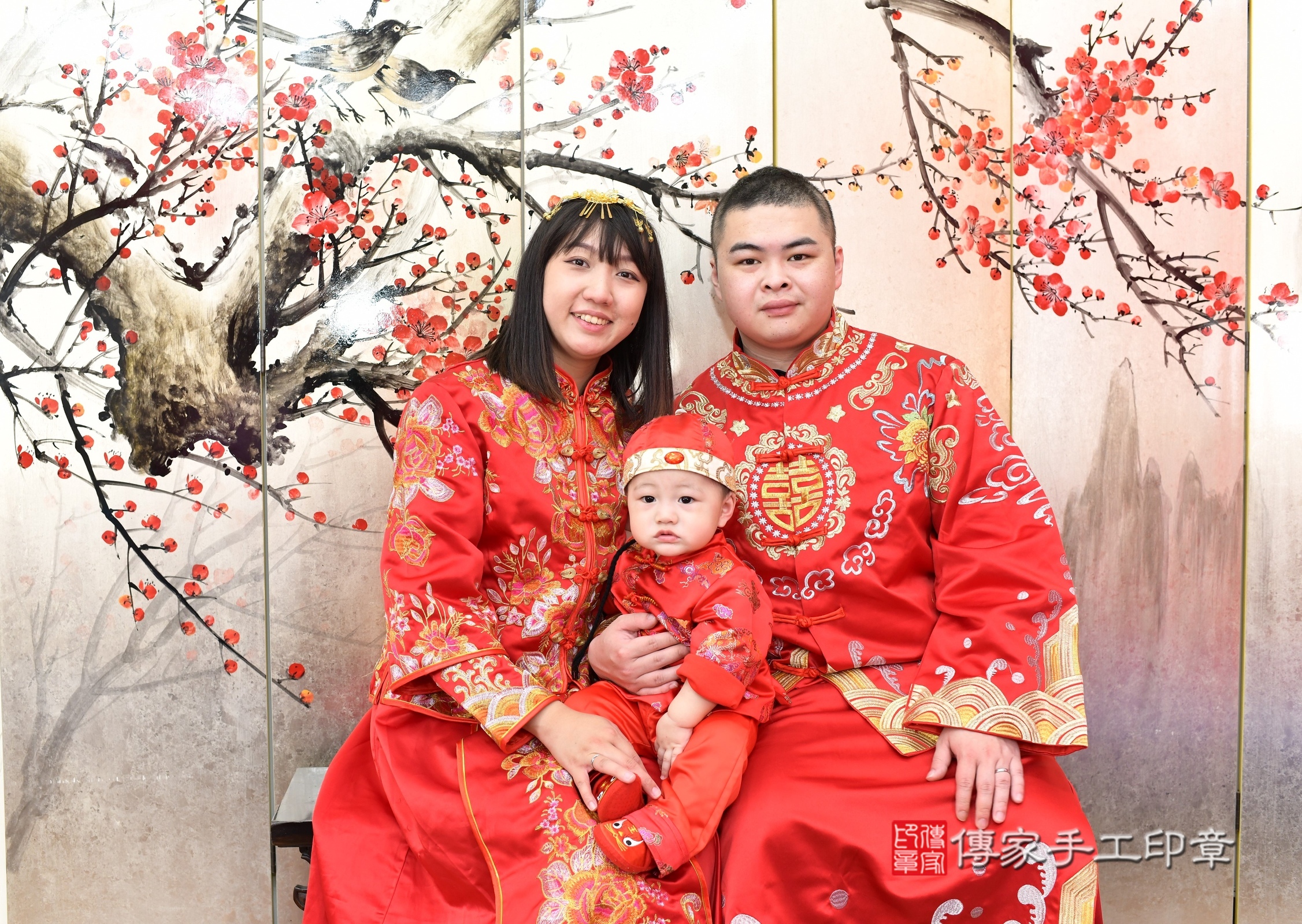 新北市永和區辰辰寶寶抓周推薦：傳家新北店抓周度脺中國風會場，嬰兒古禮抓周流程儀式吉祥話、抓周道具物品24種、拍照。抓周證書。2025.4.24，照片1