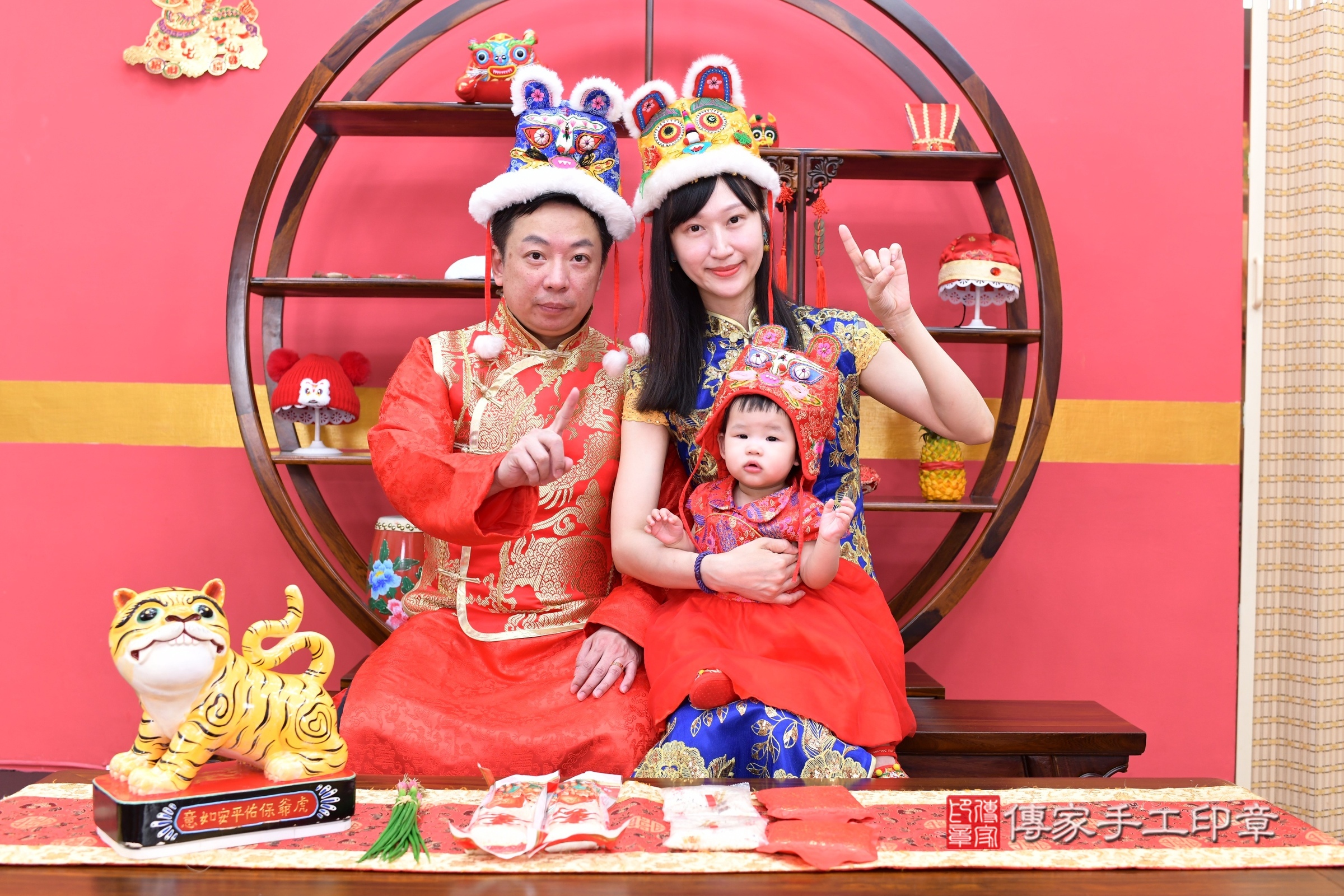 新北市永和區小渝寶寶抓周推薦:傳家新北店抓周度脺中國風會場,嬰兒古禮抓周流程儀式吉祥話、抓周道具物品24種、拍照。抓周證書。2025.4.30,照片2 新北市永和區小渝寶寶抓周推薦:傳家新北店抓周度脺中國風會場,嬰兒古禮抓周流程儀式吉祥話、抓周道具物品24種、拍照。抓周證書。2025.4.30,照片2