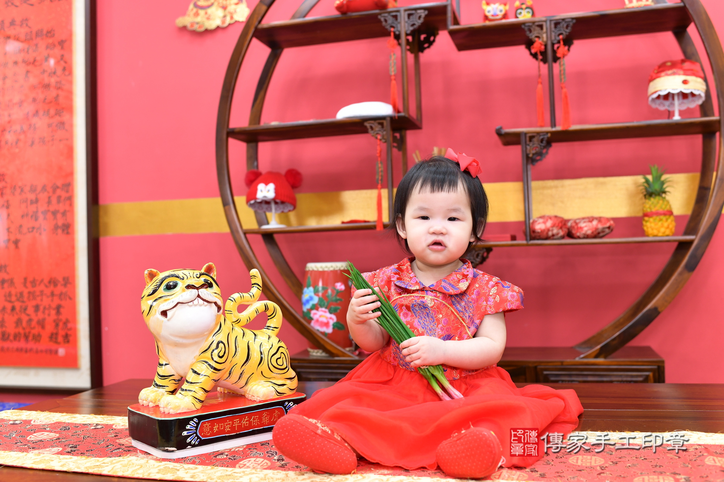 新北市永和區小渝寶寶抓周推薦:傳家新北店抓周度脺中國風會場,嬰兒古禮抓周流程儀式吉祥話、抓周道具物品24種、拍照。抓周證書。2025.4.30,照片5 新北市永和區小渝寶寶抓周推薦:傳家新北店抓周度脺中國風會場,嬰兒古禮抓周流程儀式吉祥話、抓周道具物品24種、拍照。抓周證書。2025.4.30,照片5